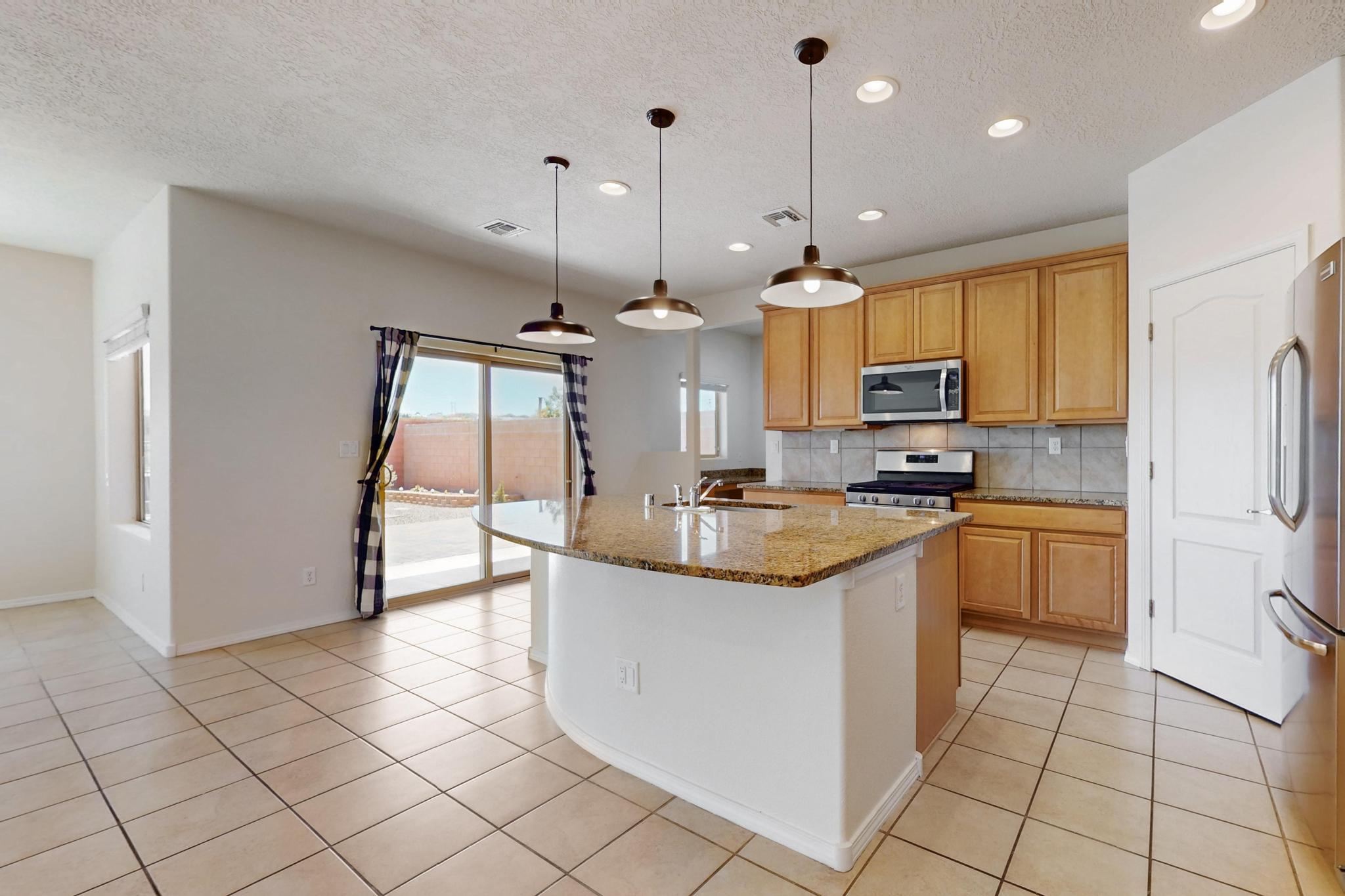 3141 LLANO VISTA Court NE