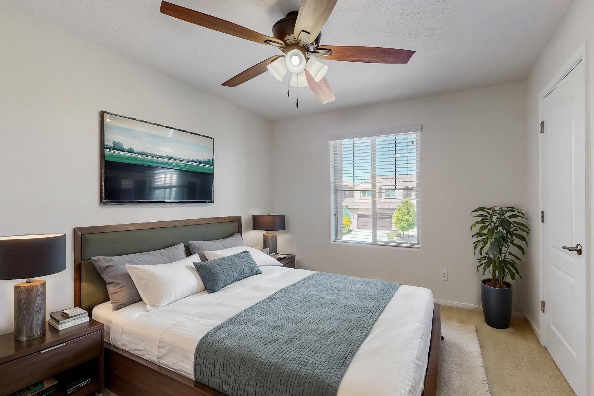 3141 LLANO VISTA Court NE