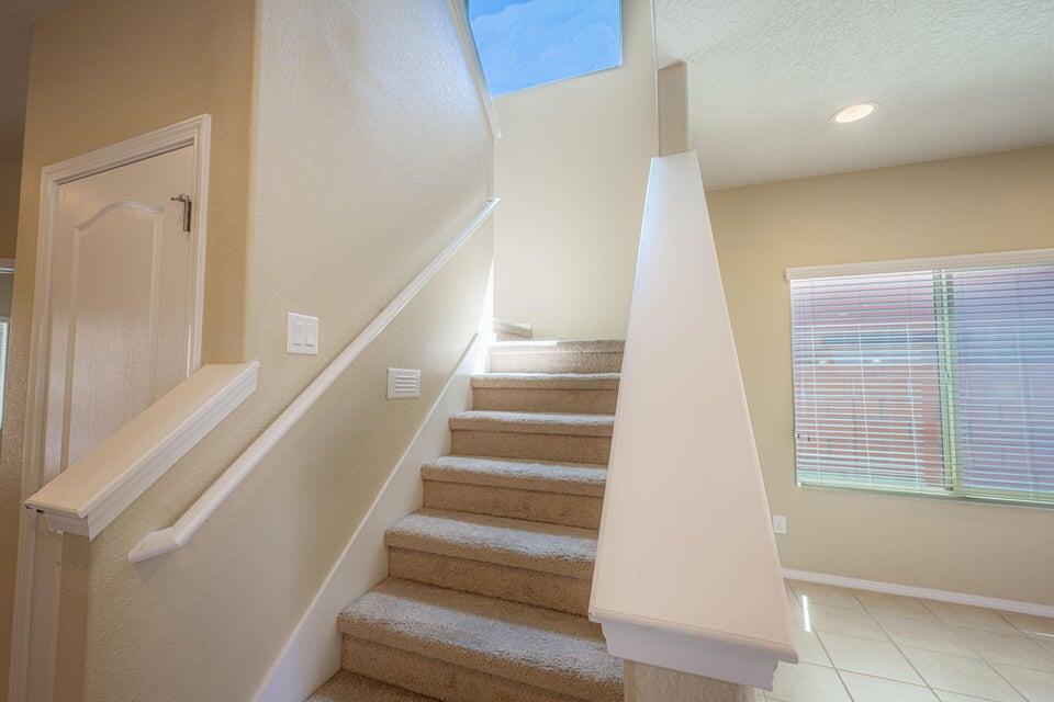 3141 LLANO VISTA Court NE