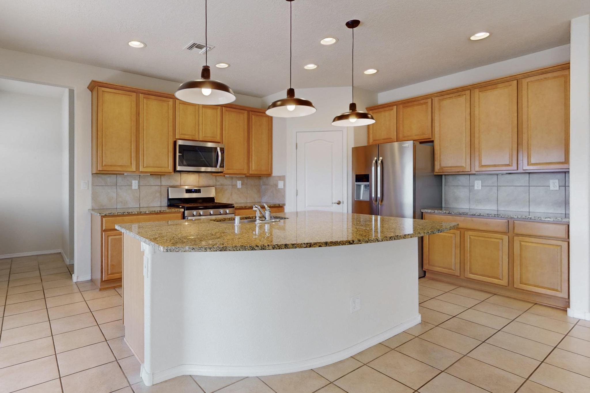 3141 LLANO VISTA Court NE