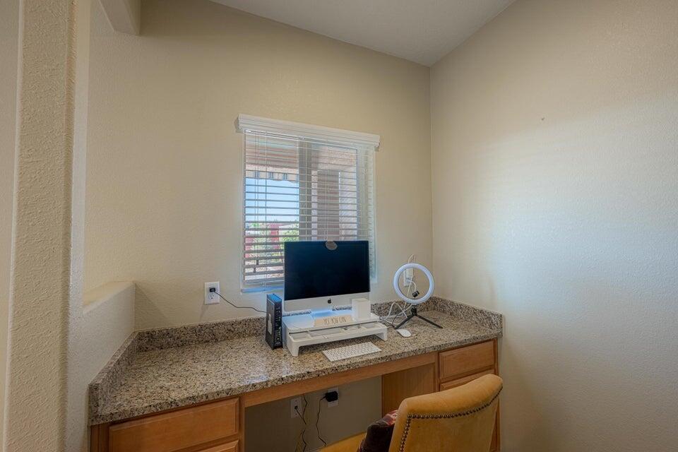 3141 LLANO VISTA Court NE