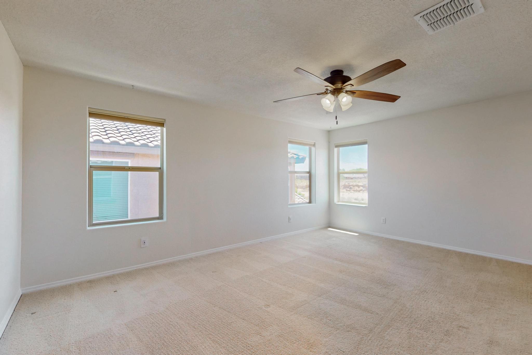 3141 LLANO VISTA Court NE