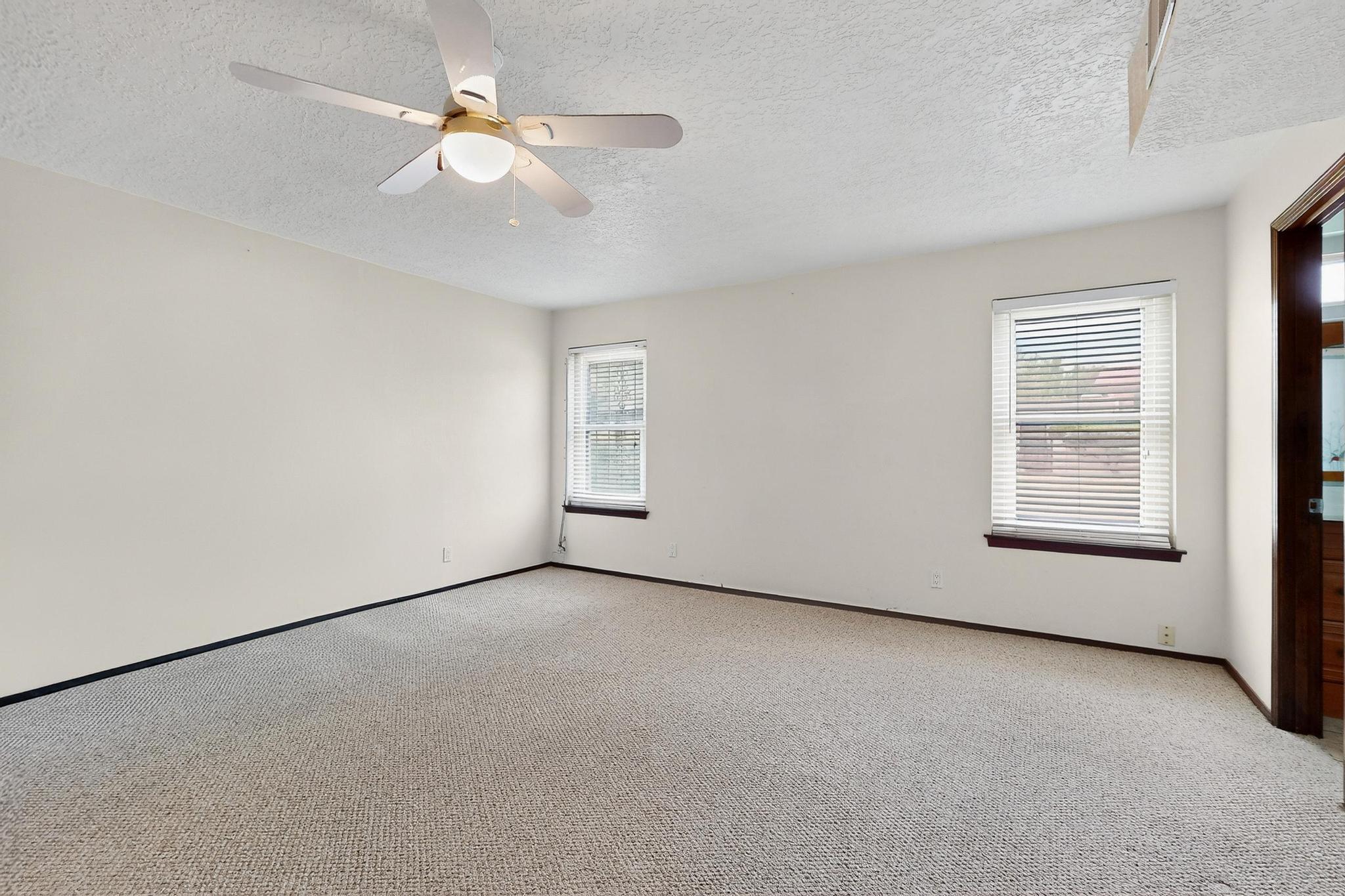 608 GREEN VALLEY Drive SE