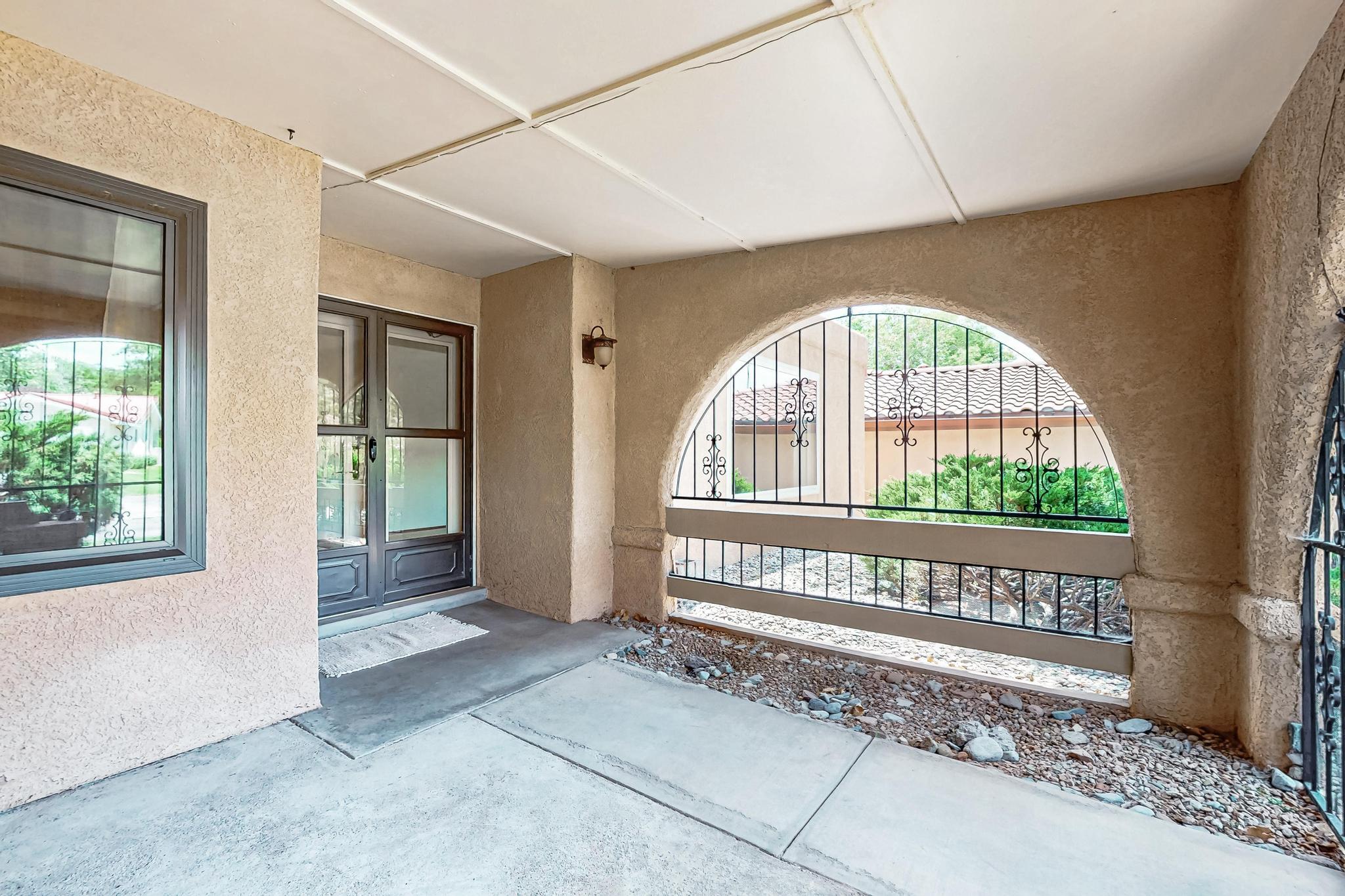 608 GREEN VALLEY Drive SE