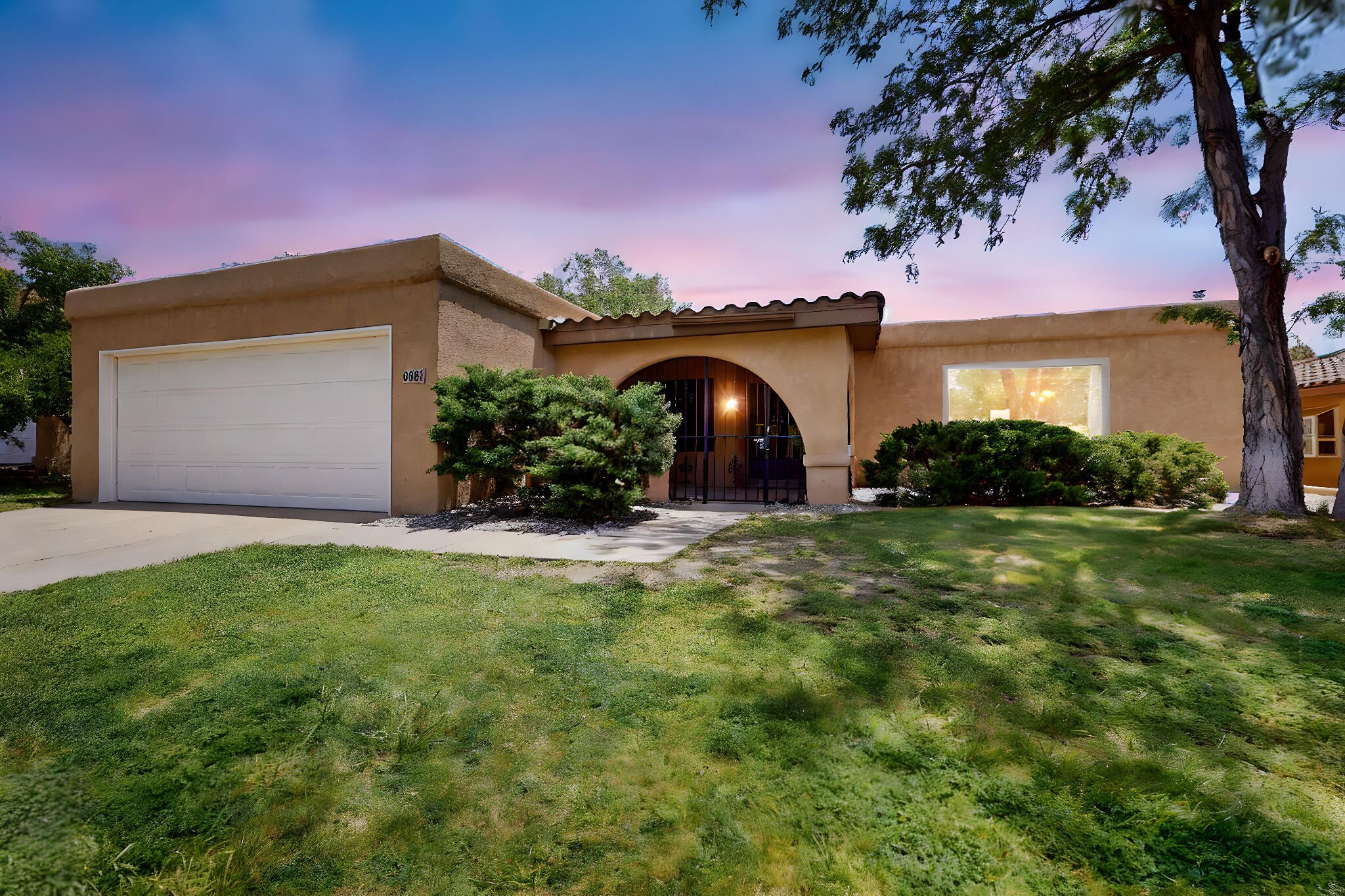 608 GREEN VALLEY Drive SE