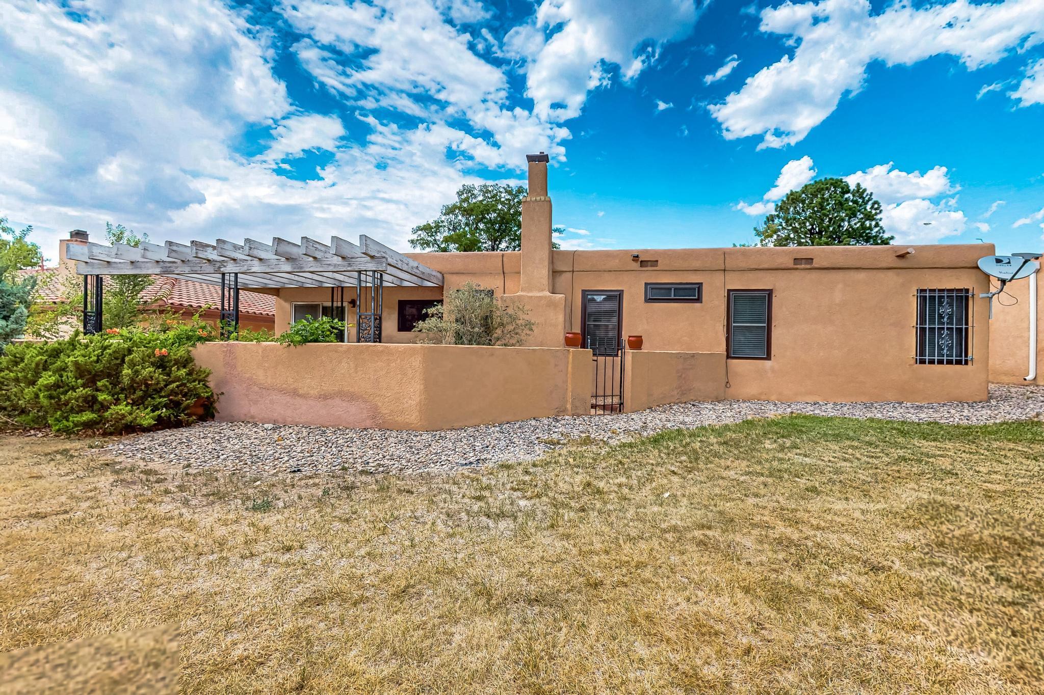 608 GREEN VALLEY Drive SE