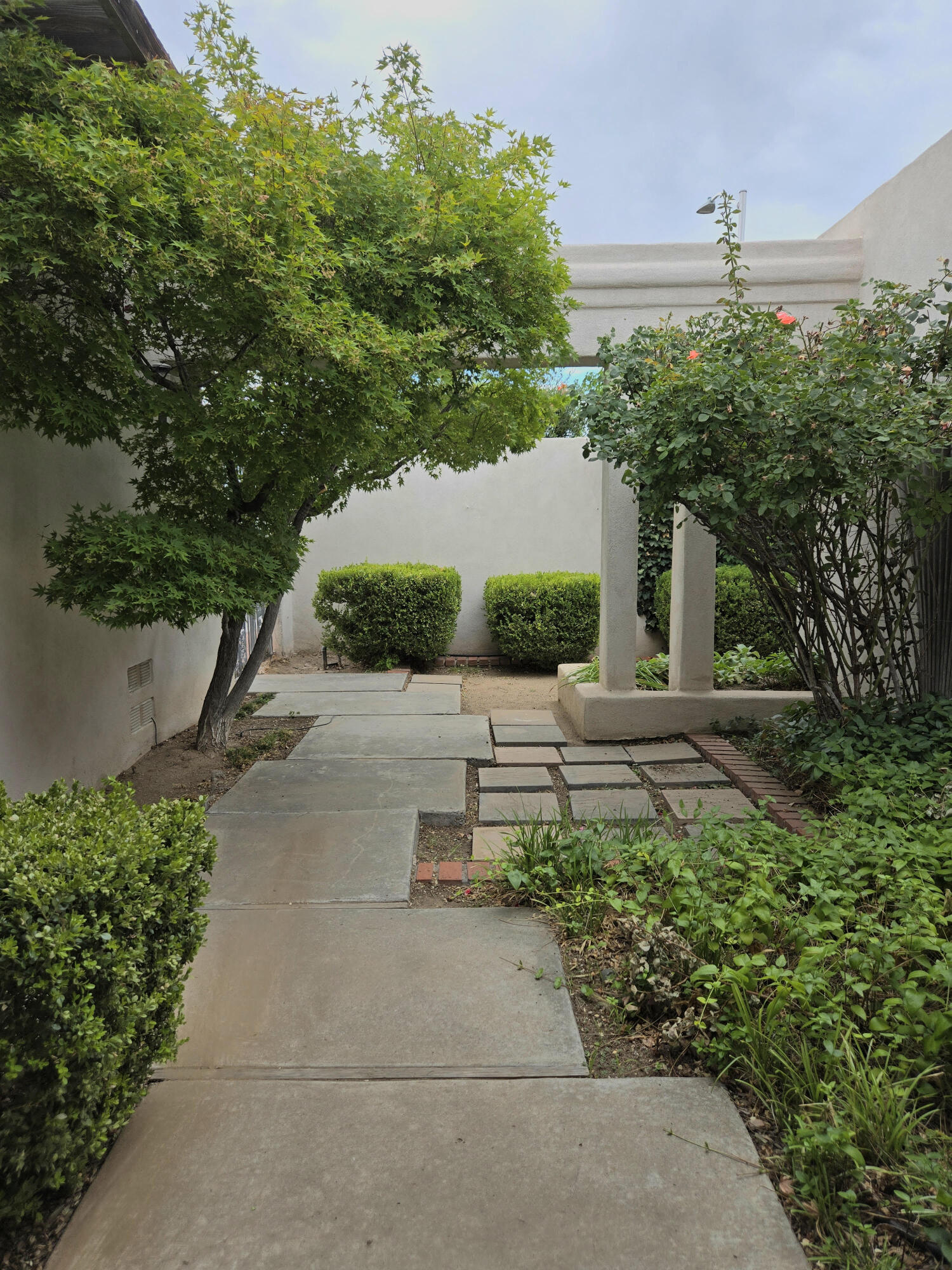 3244 La Ronda Place NE