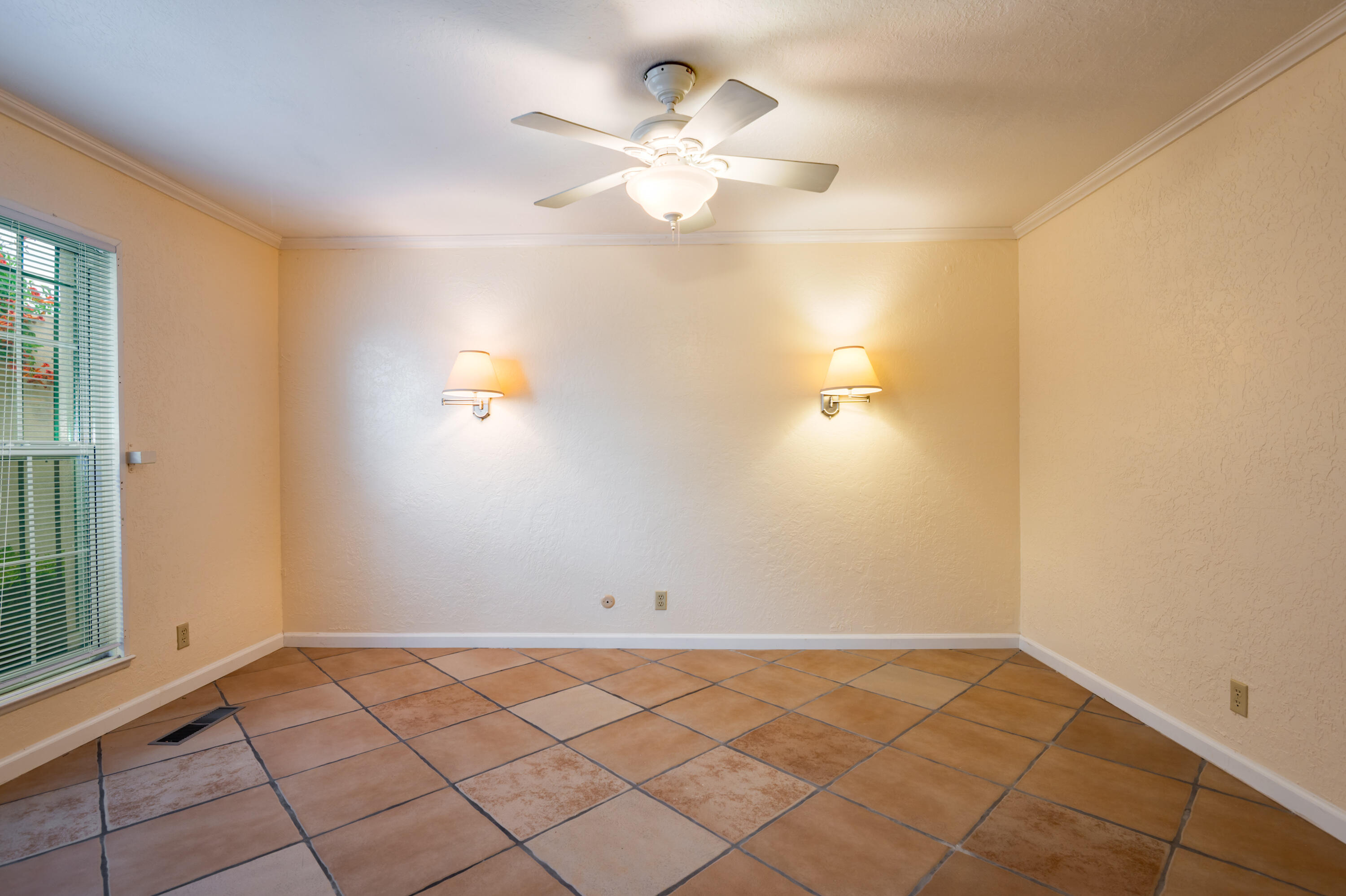 3244 La Ronda Place NE