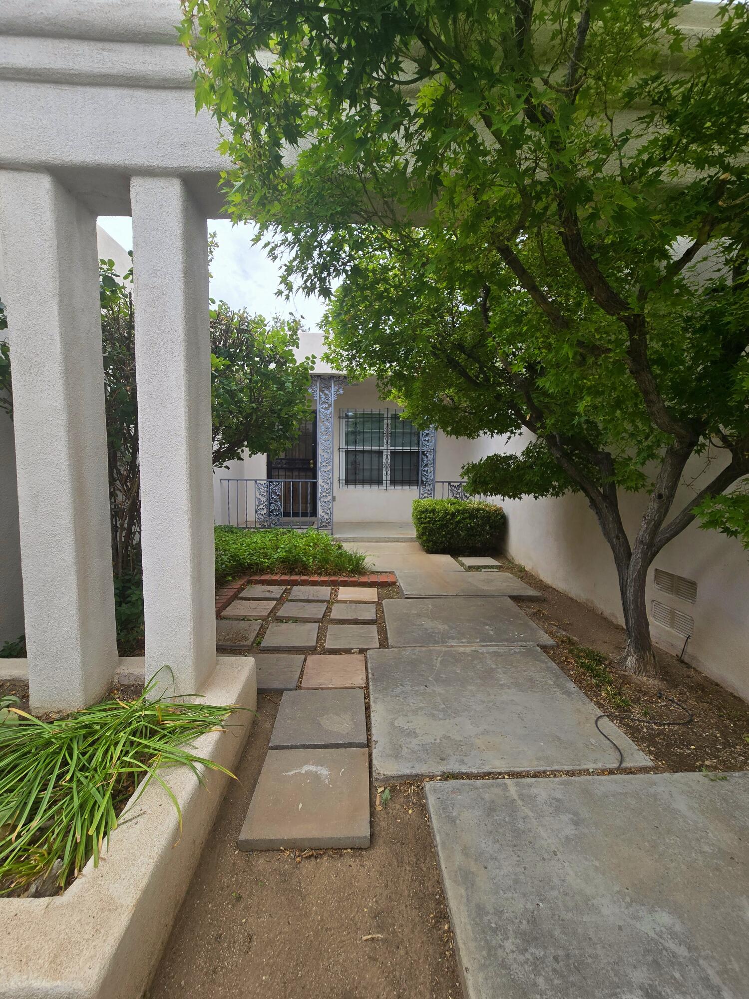 3244 La Ronda Place NE