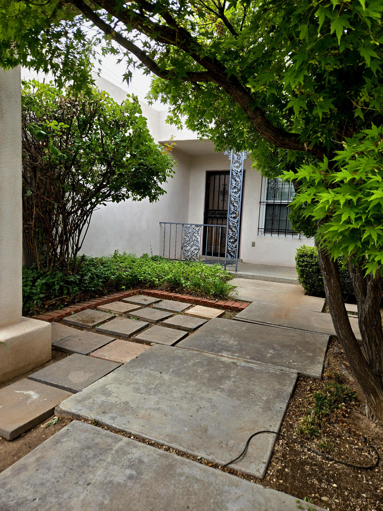 3244 La Ronda Place NE