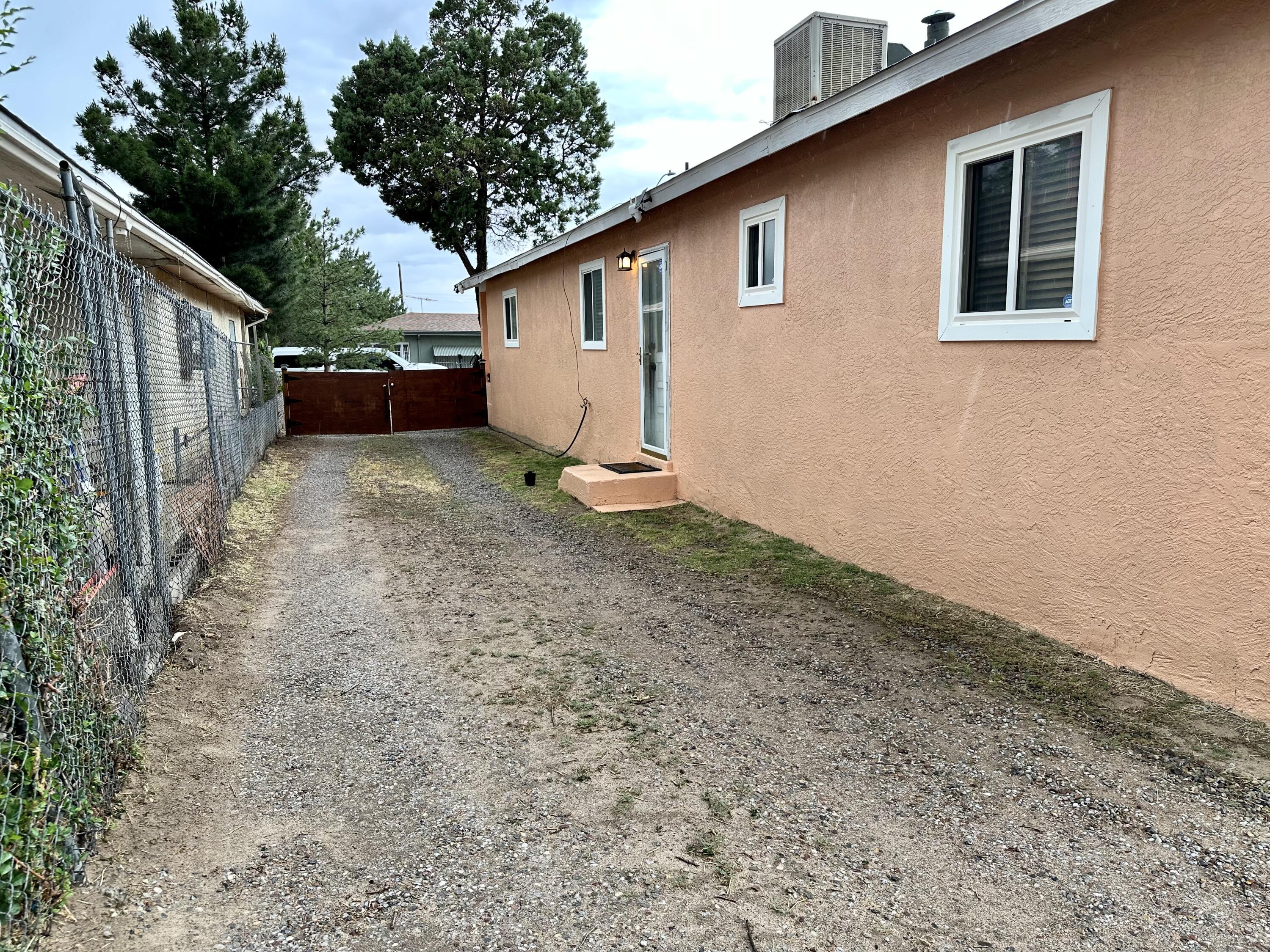 1930 HIGH Street SE