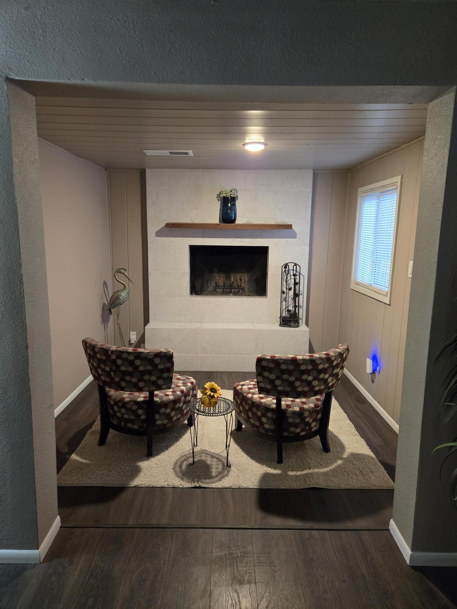 3043 QUINCY Street NE