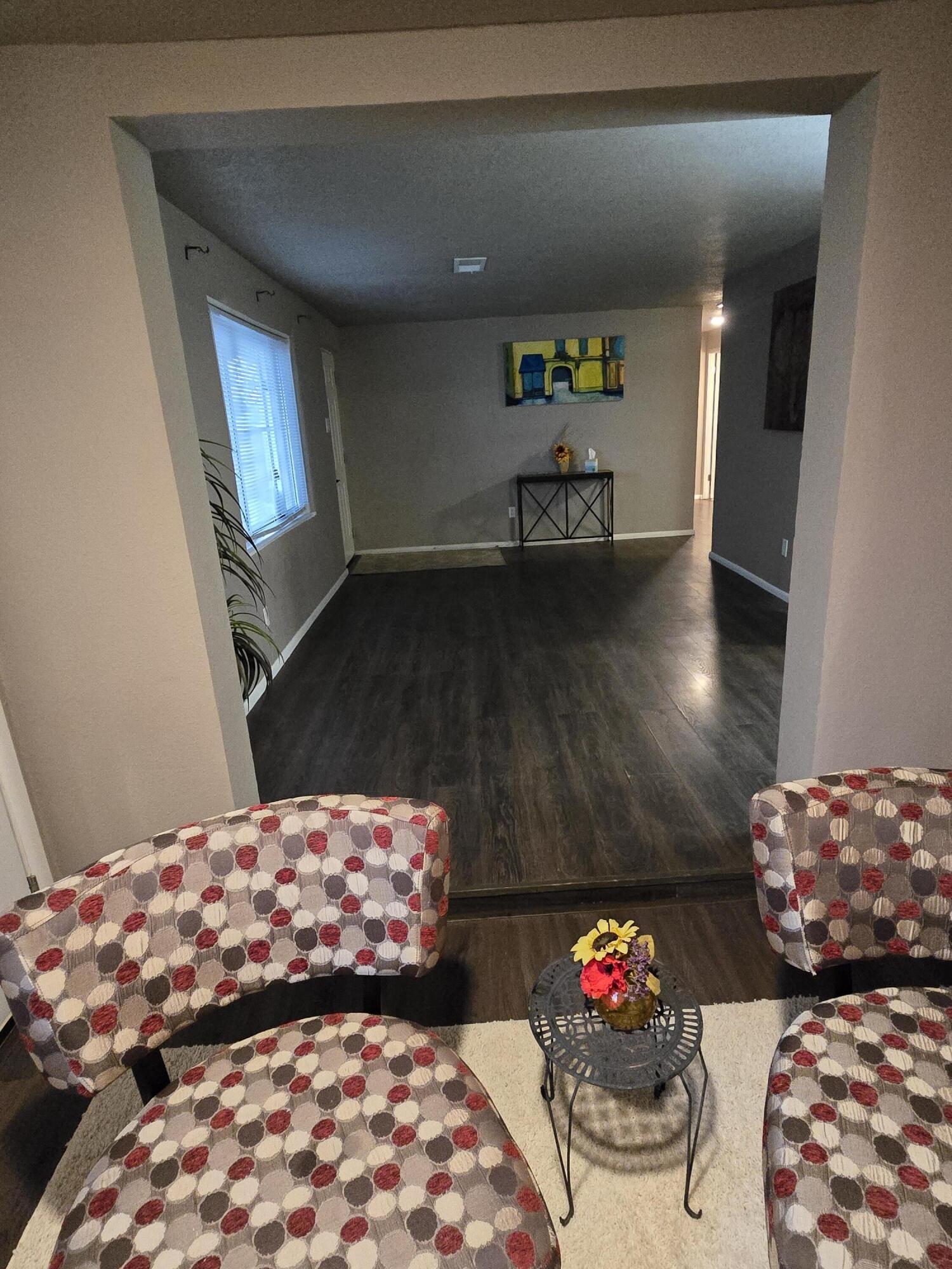 3043 QUINCY Street NE