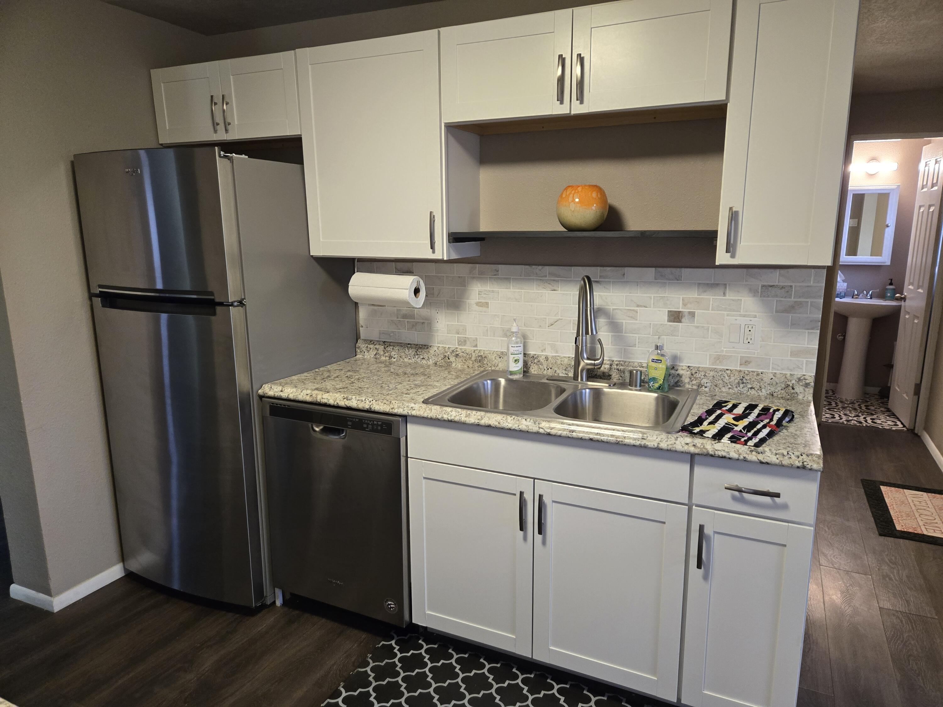 3043 QUINCY Street NE