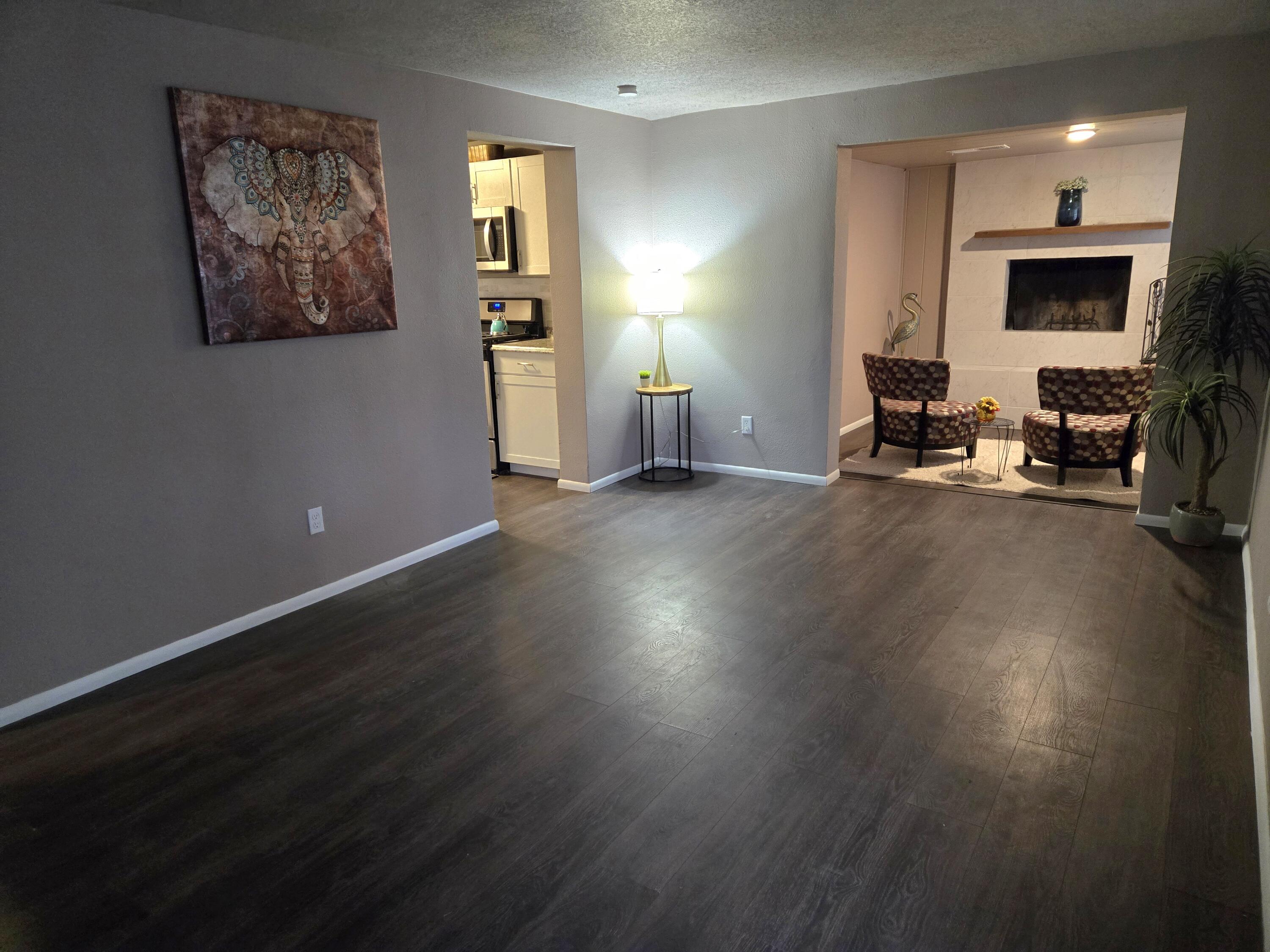 3043 QUINCY Street NE