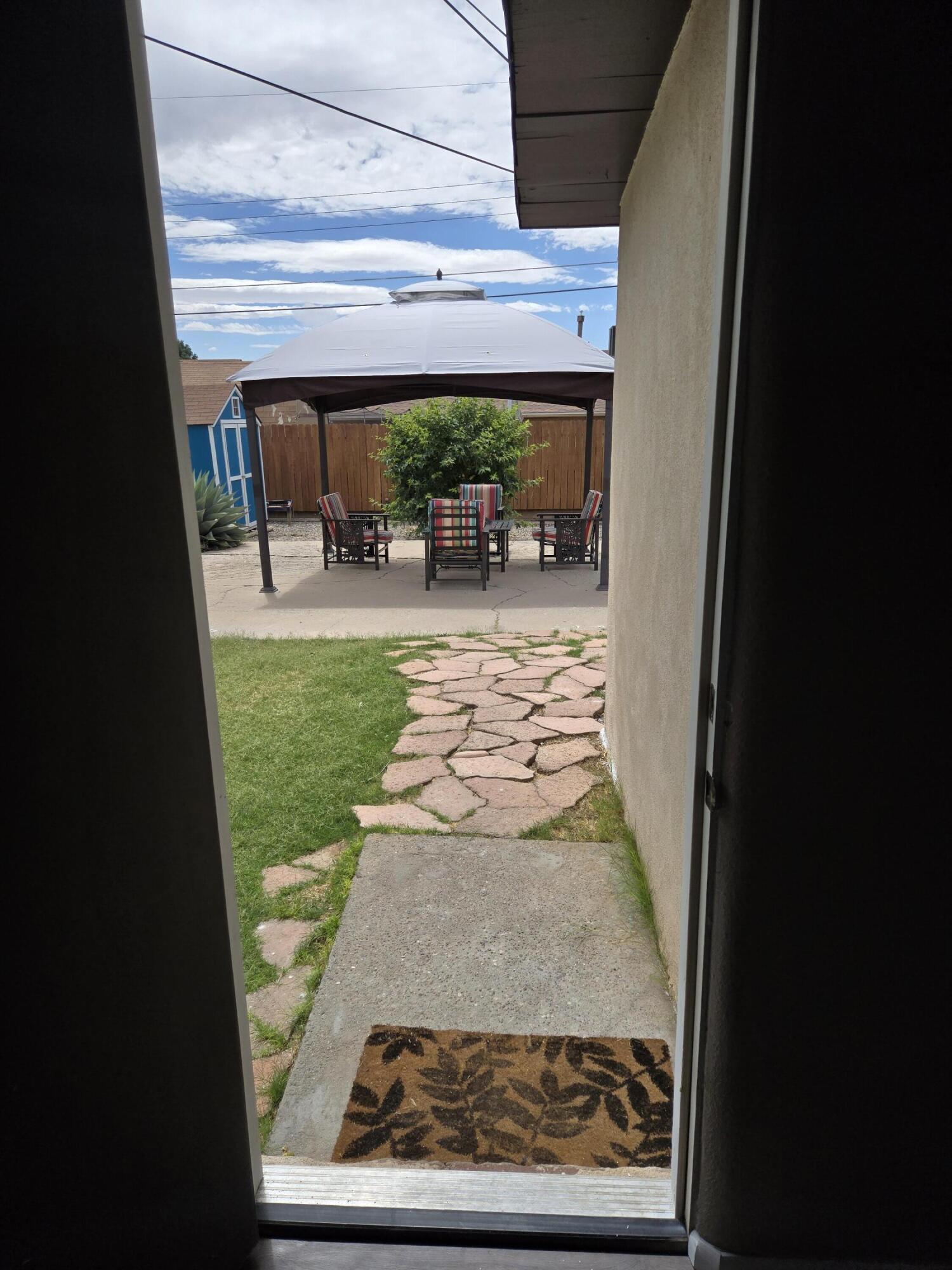 3043 QUINCY Street NE