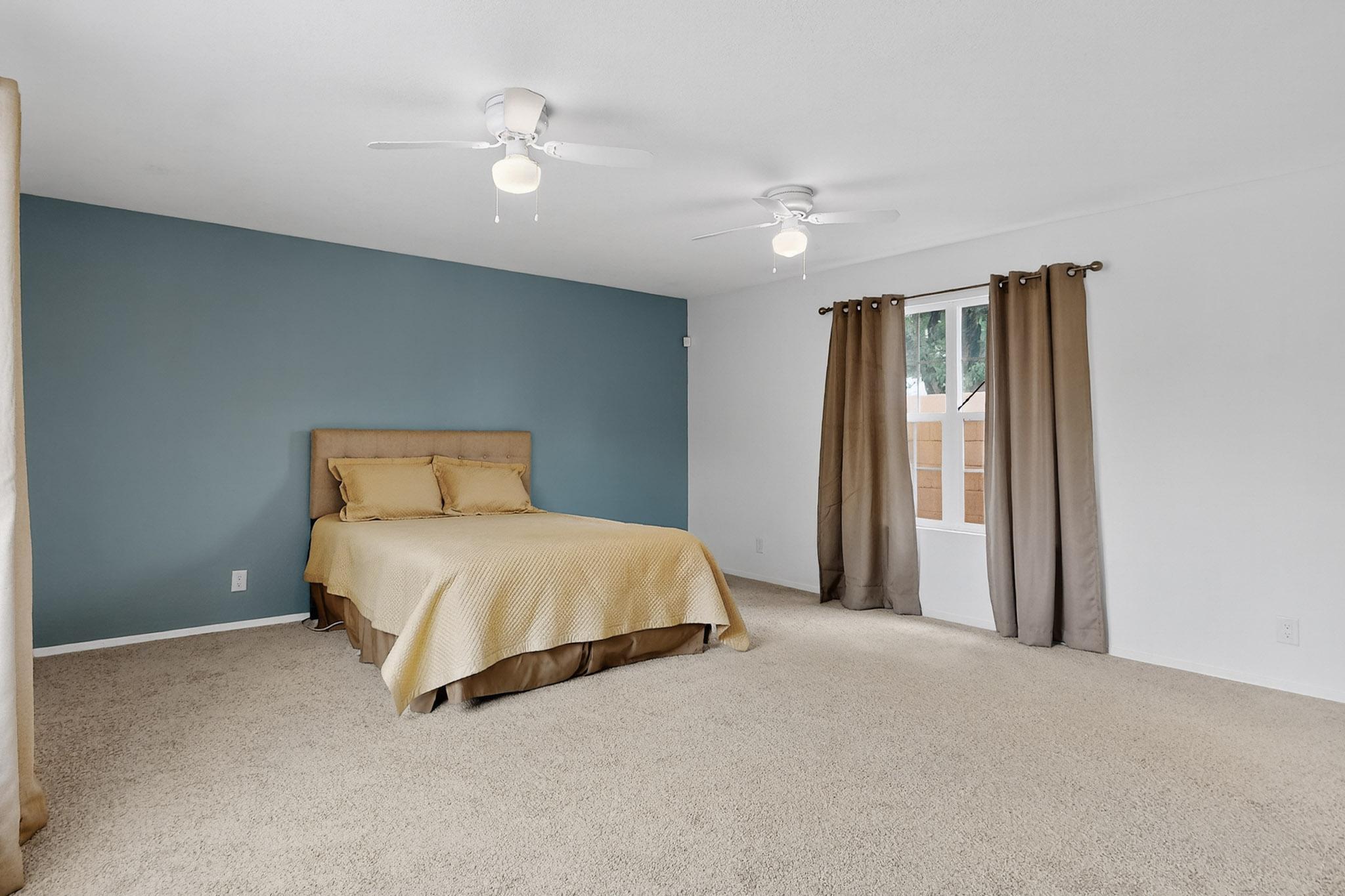 8718 LIBERTY Drive NE