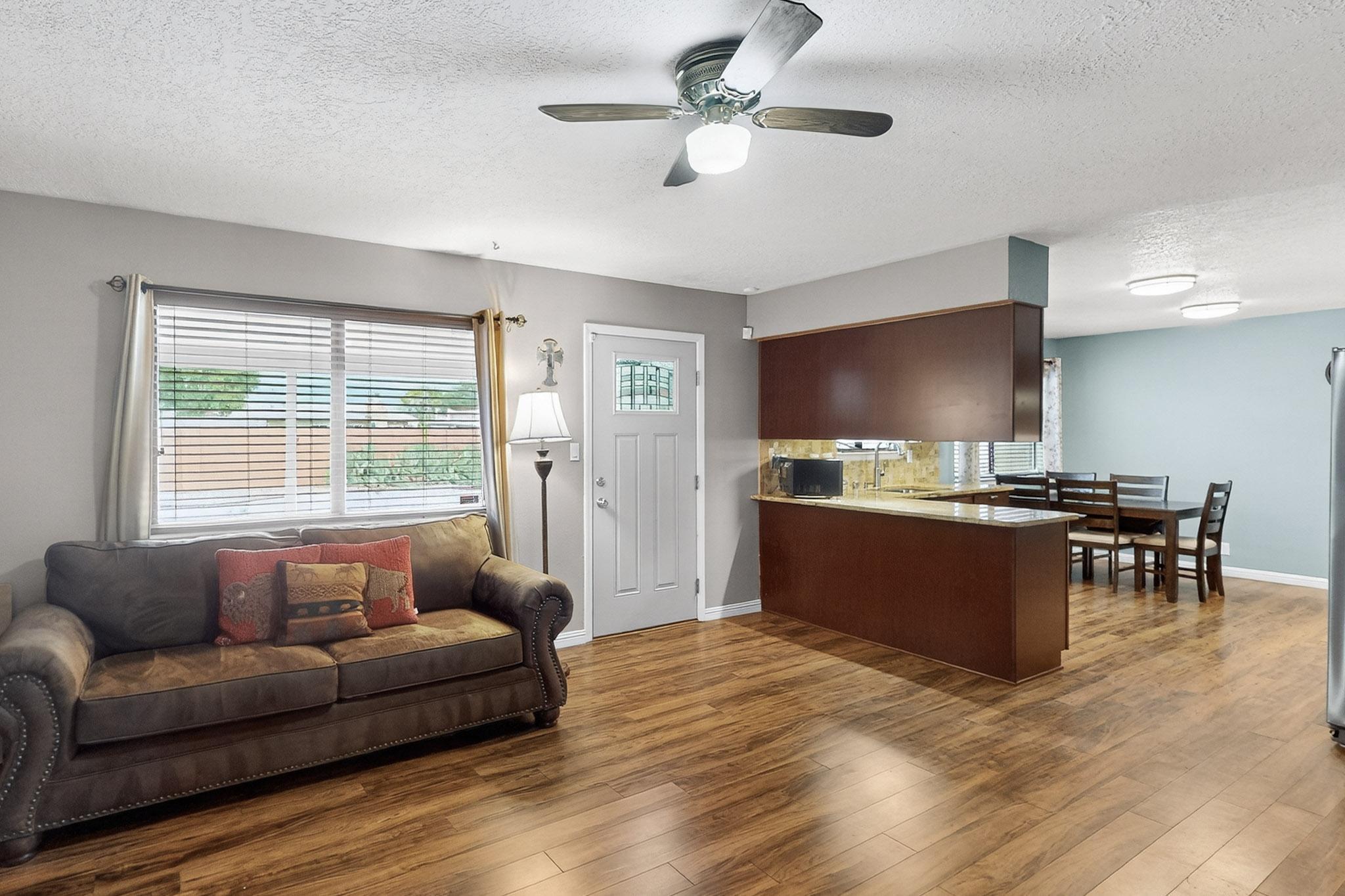 8718 LIBERTY Drive NE