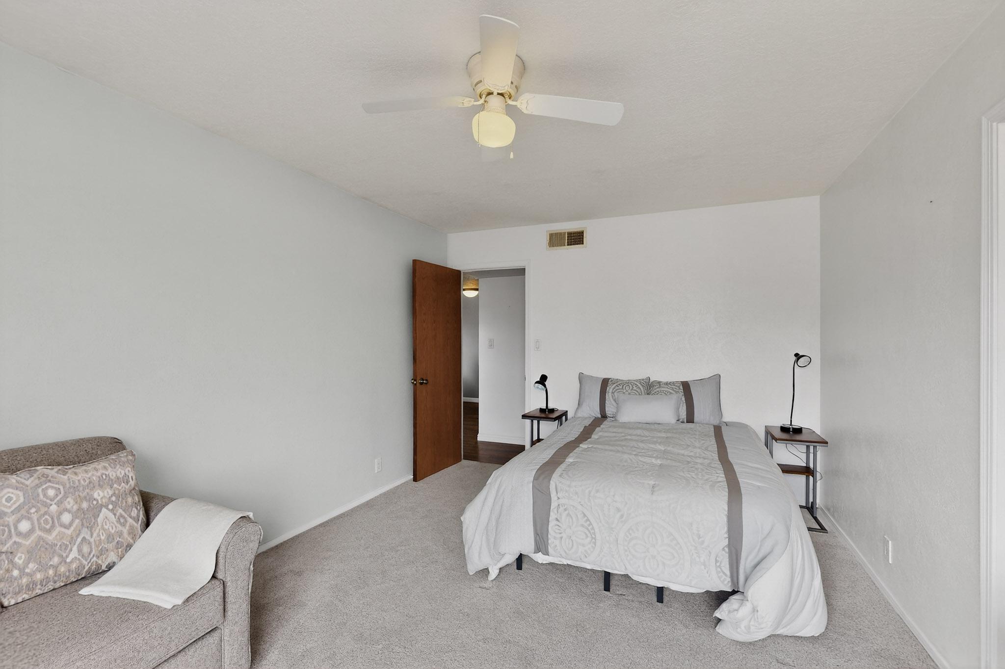 8718 LIBERTY Drive NE