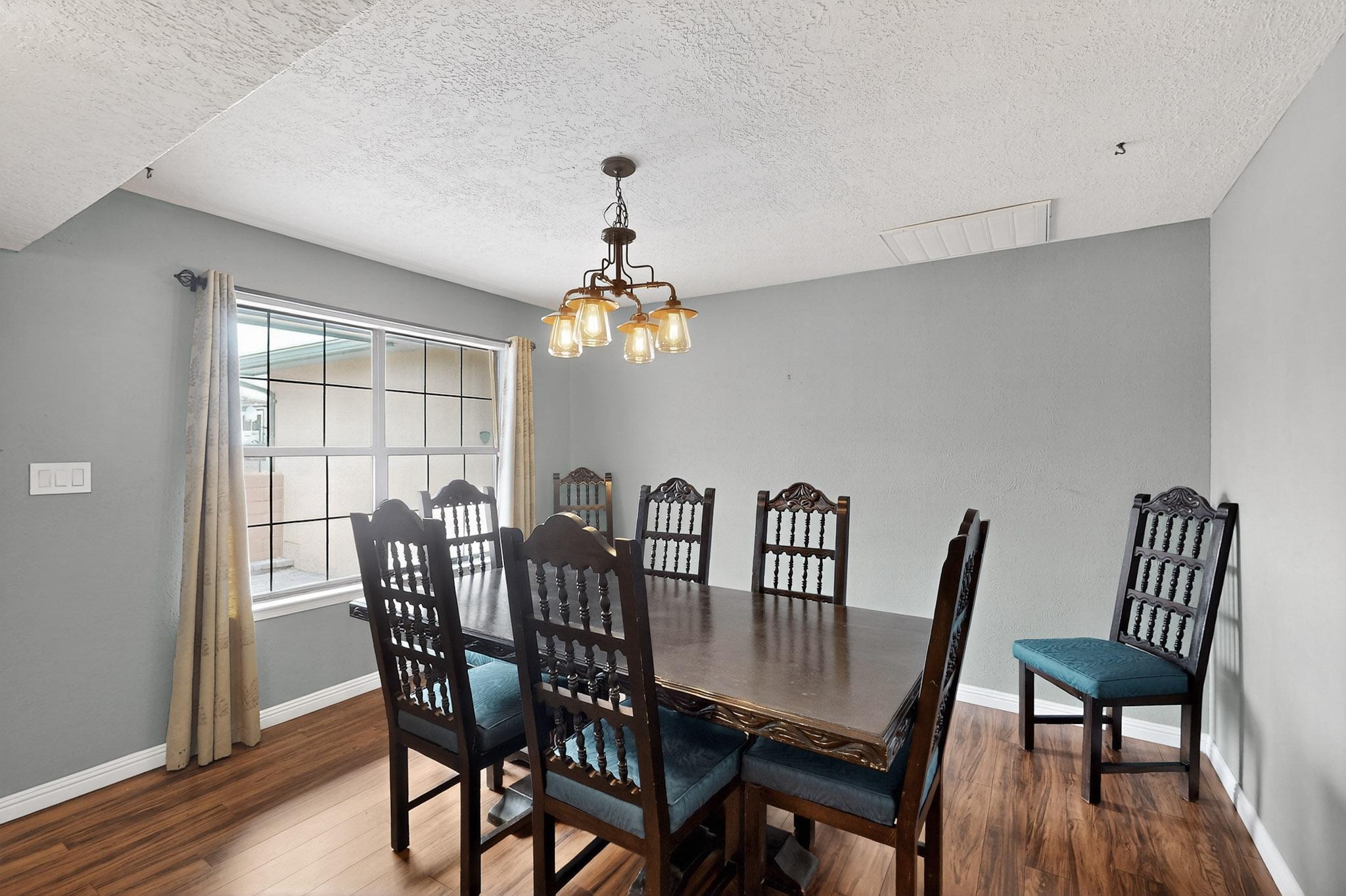 8718 LIBERTY Drive NE