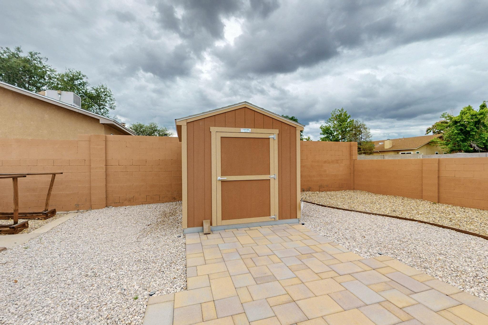 8718 LIBERTY Drive NE