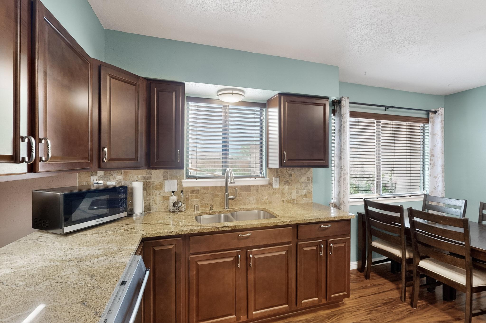 8718 LIBERTY Drive NE