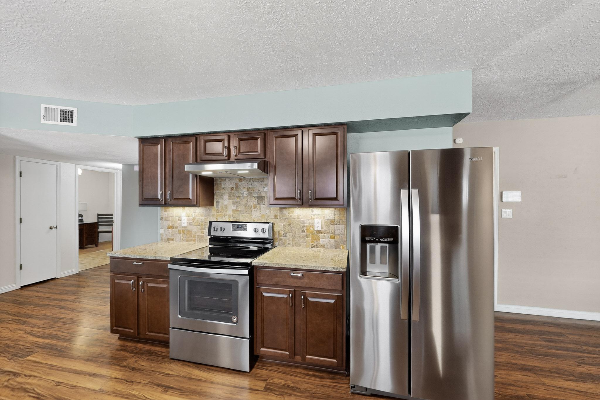 8718 LIBERTY Drive NE