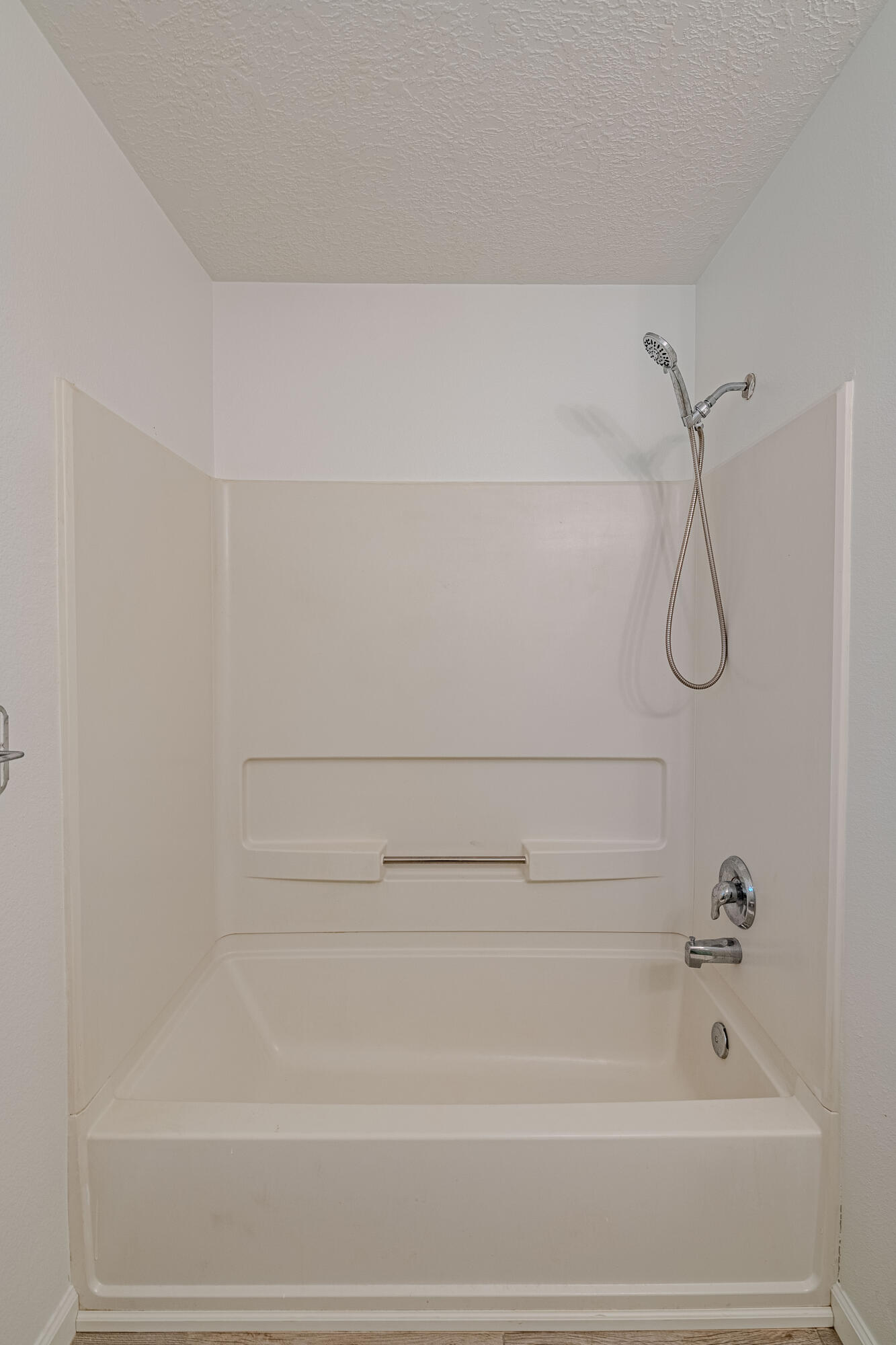 3742 Cattle Drive NE