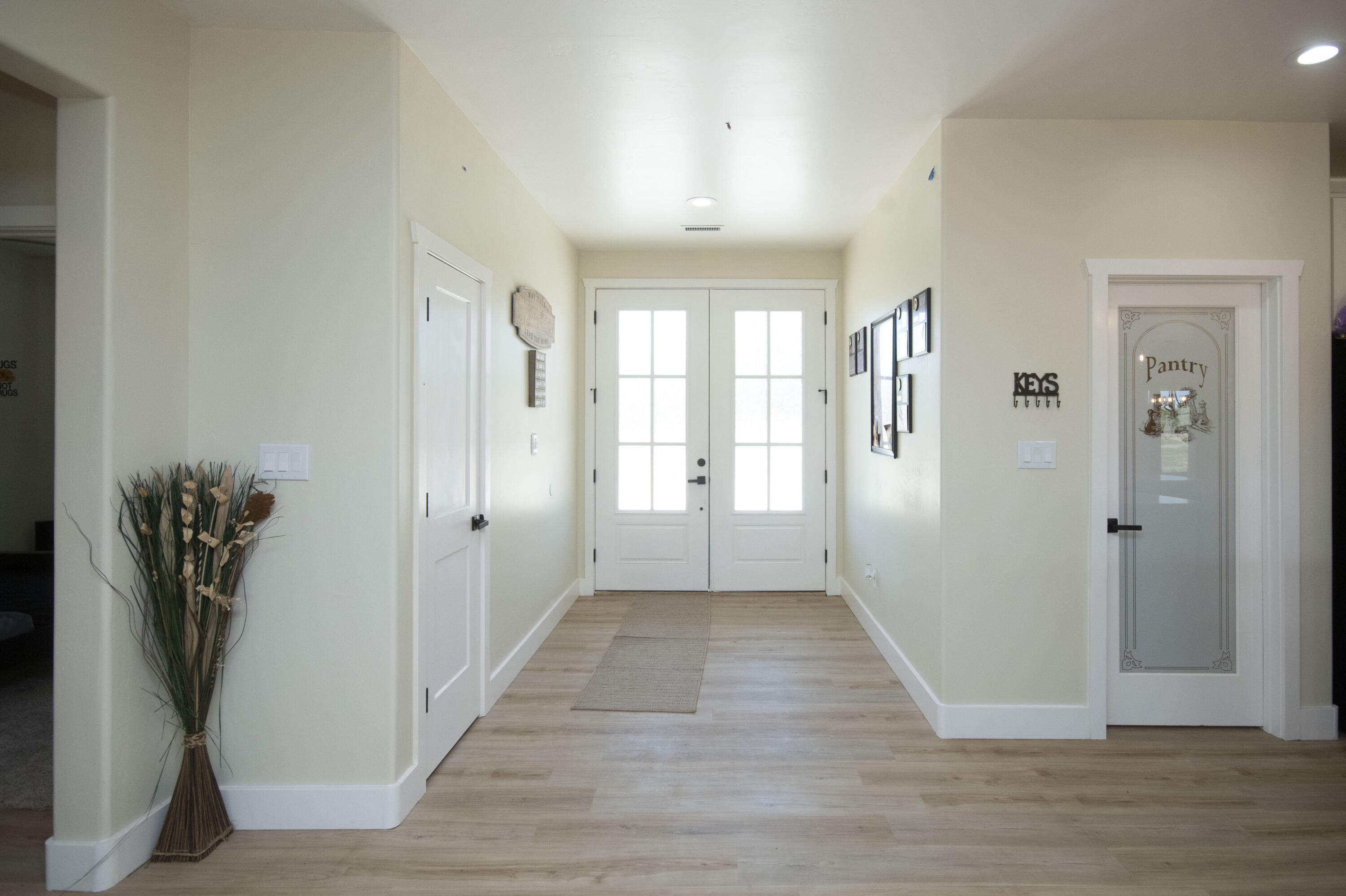 6 SERVIS FARM Road