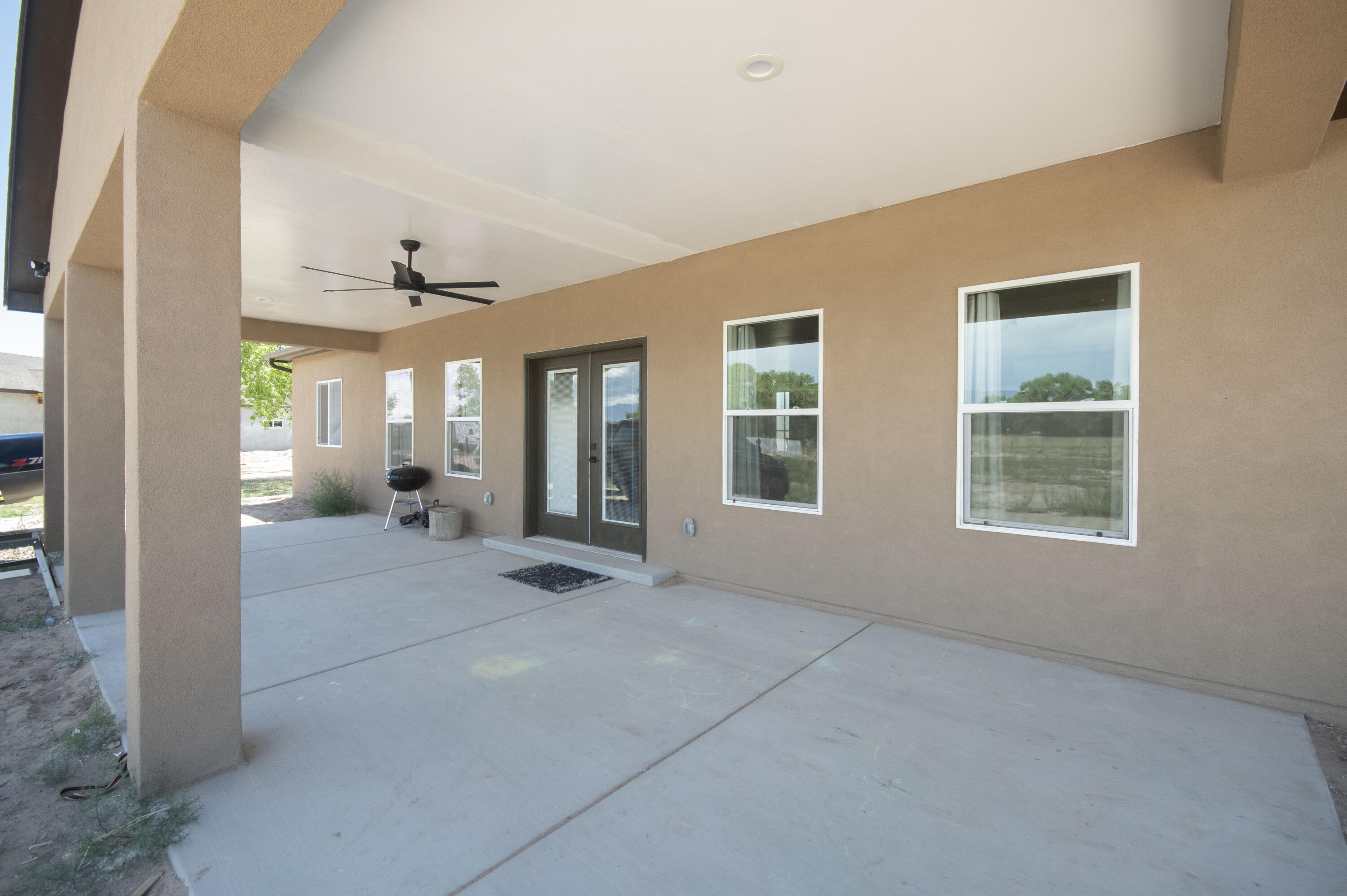6 SERVIS FARM Road