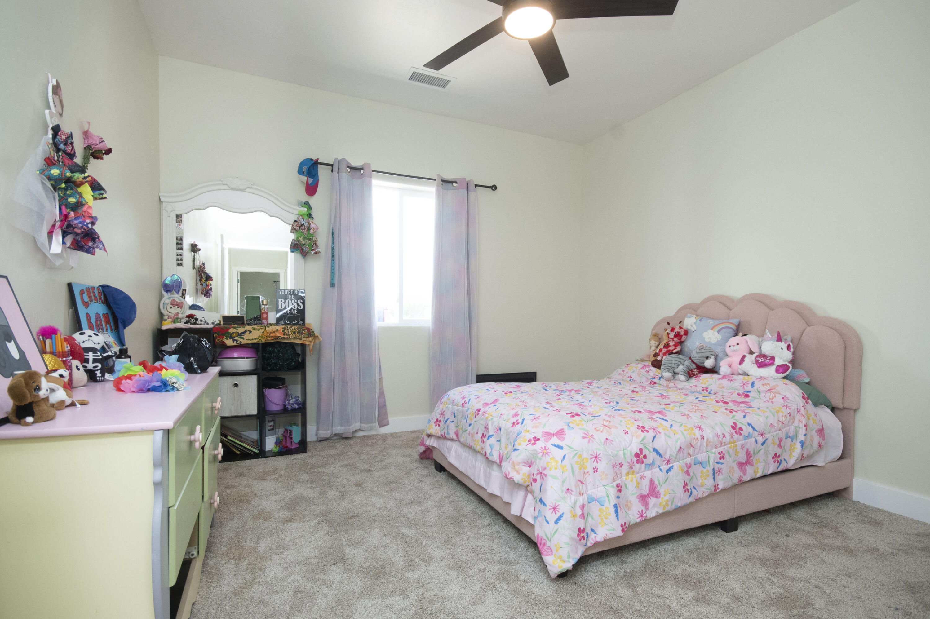 6 SERVIS FARM Road