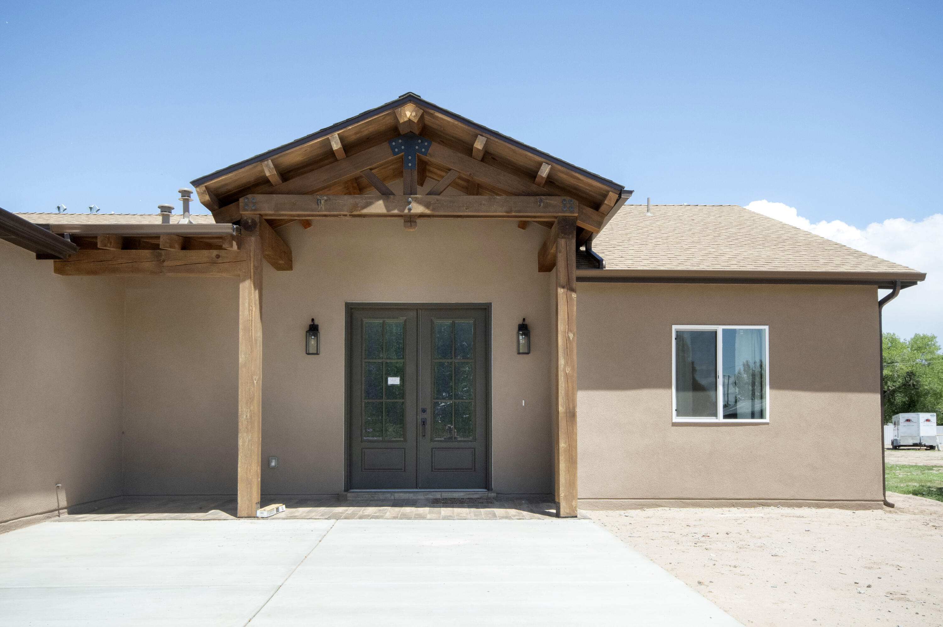 6 SERVIS FARM Road