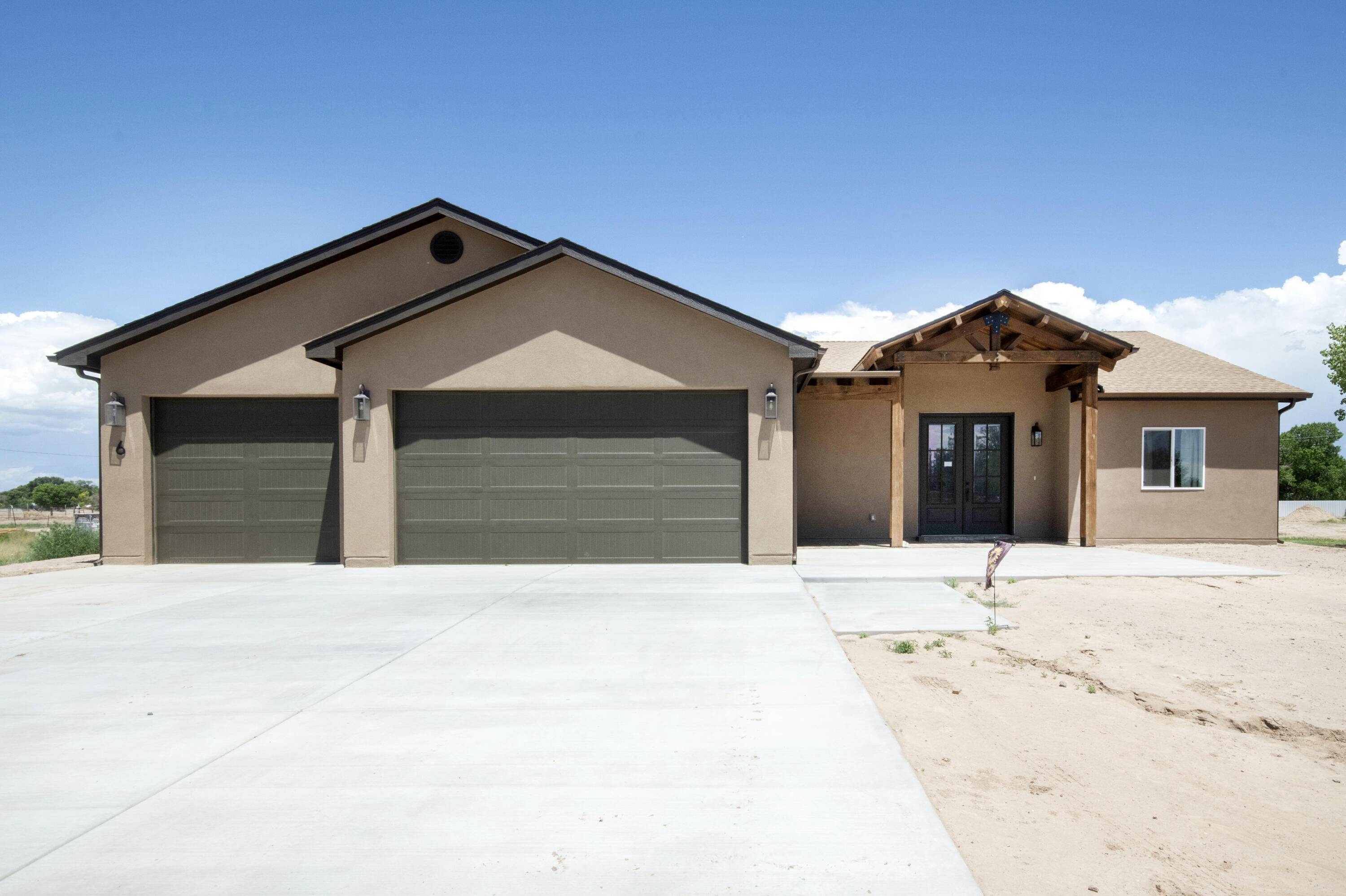 6 SERVIS FARM Road