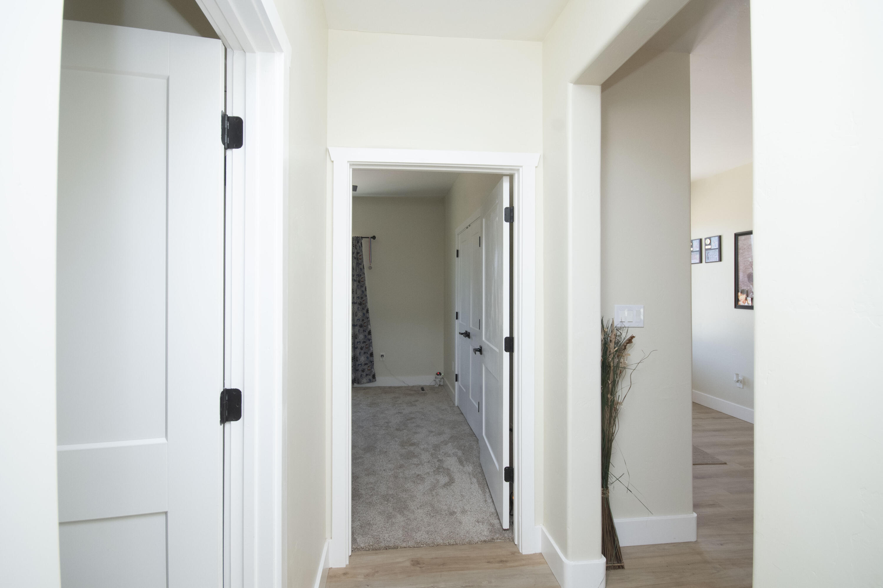 6 SERVIS FARM Road