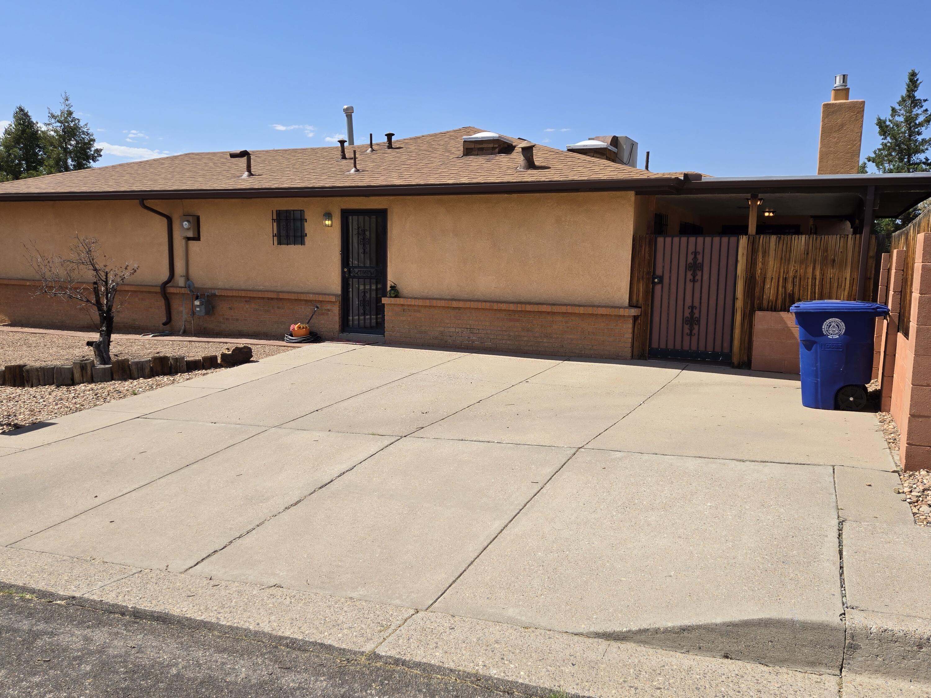 2830 CASA DEL NORTE Drive NE