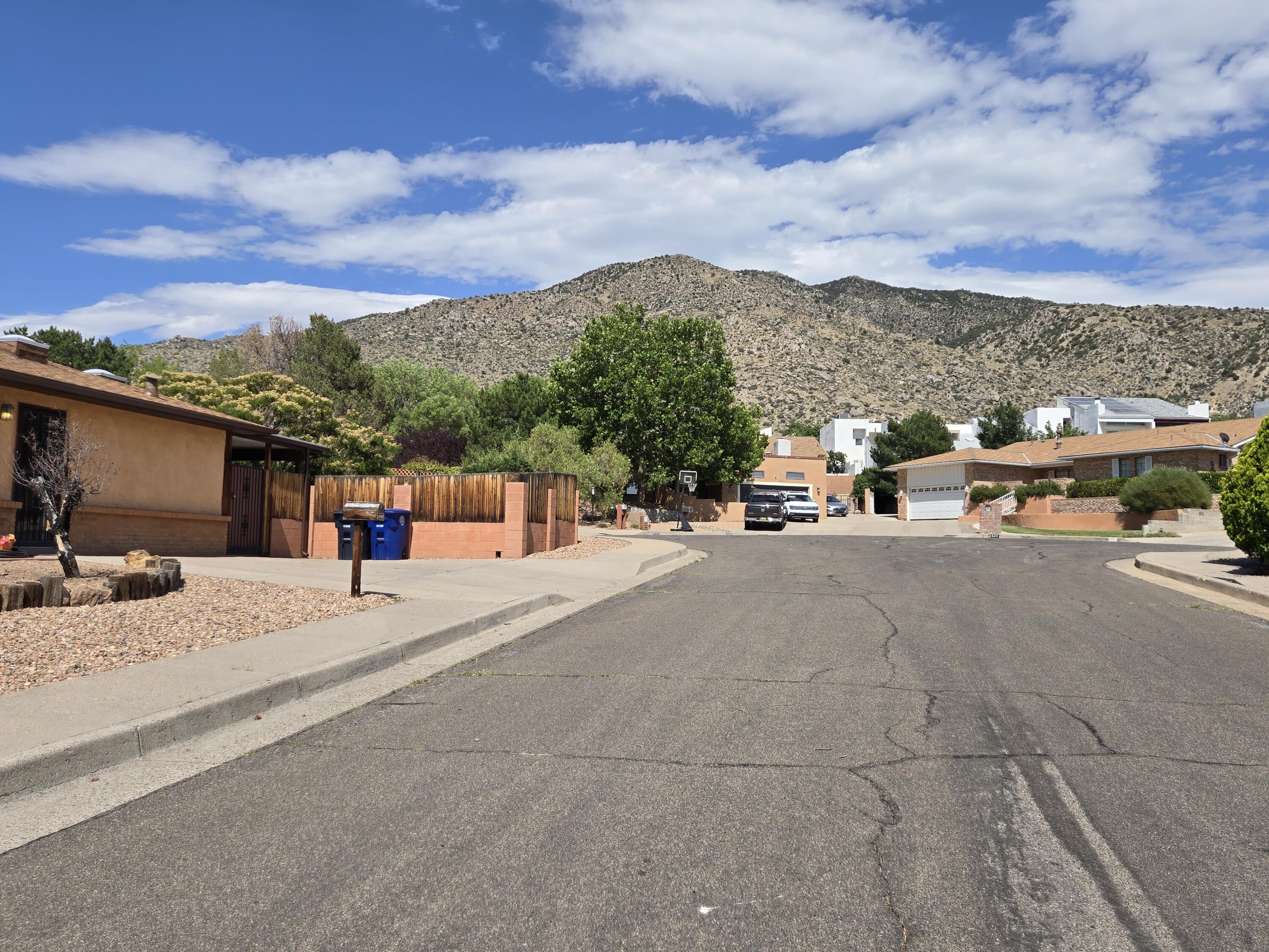 2830 CASA DEL NORTE Drive NE