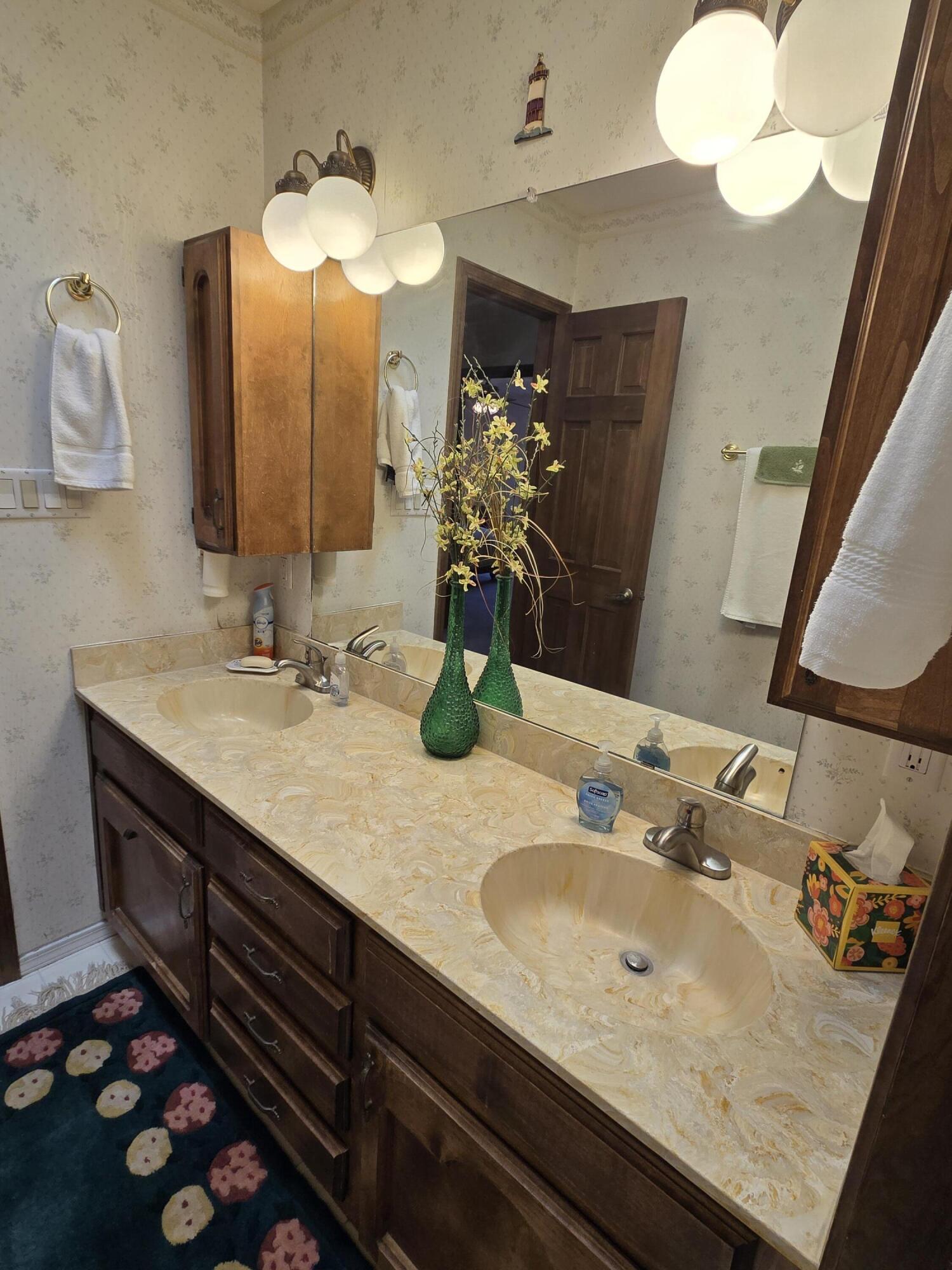 2830 CASA DEL NORTE Drive NE