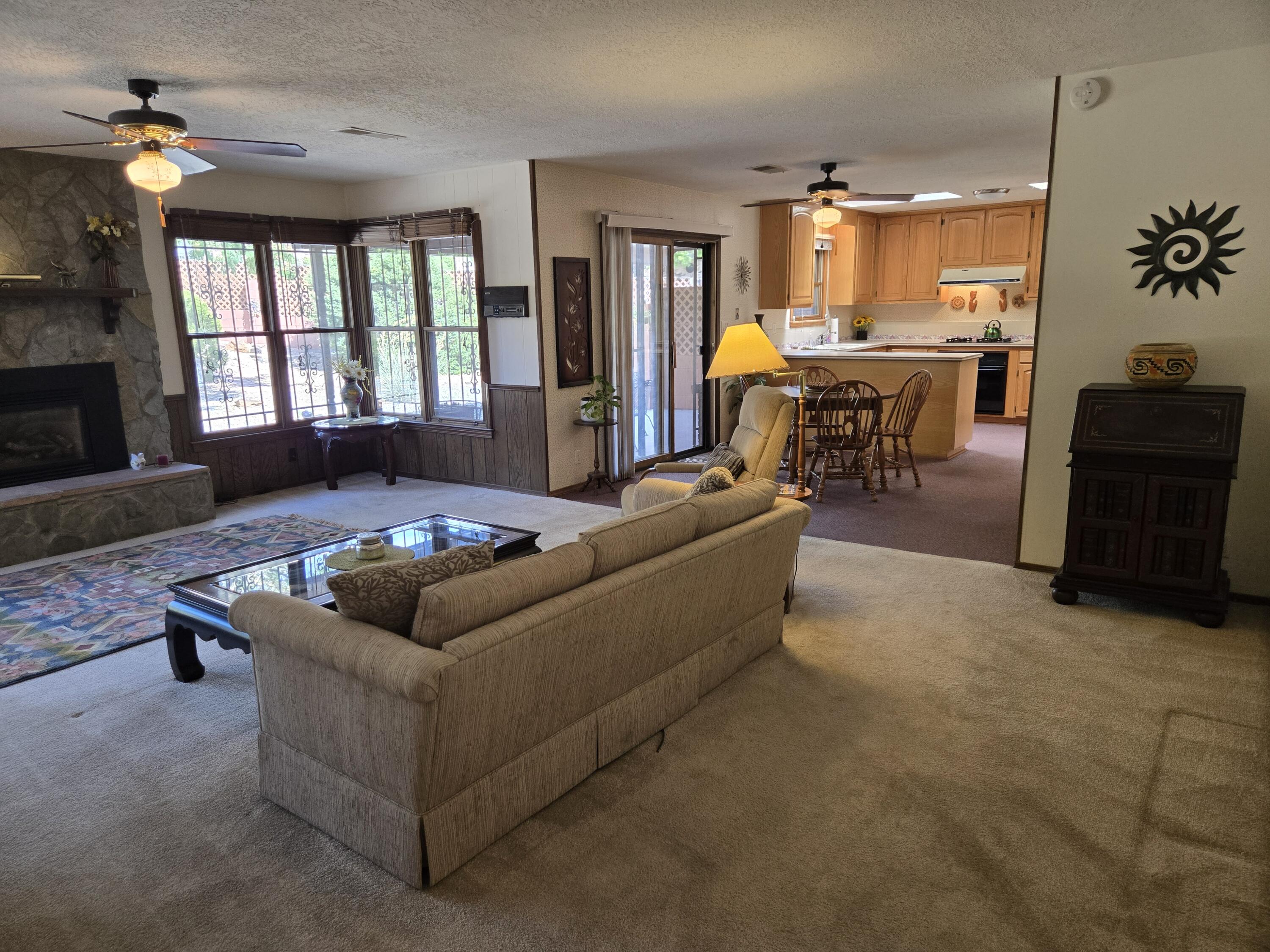 2830 CASA DEL NORTE Drive NE