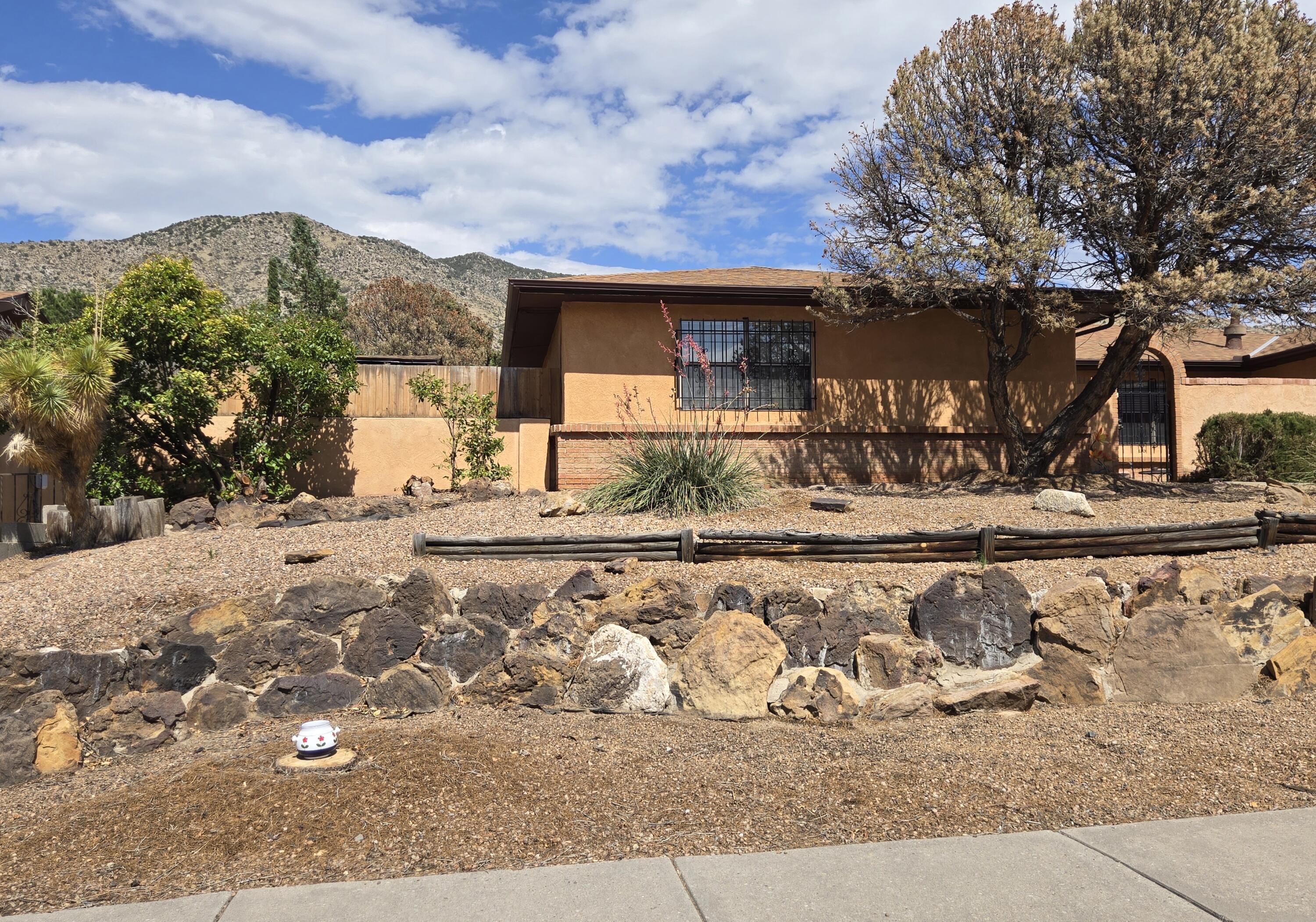 2830 CASA DEL NORTE Drive NE