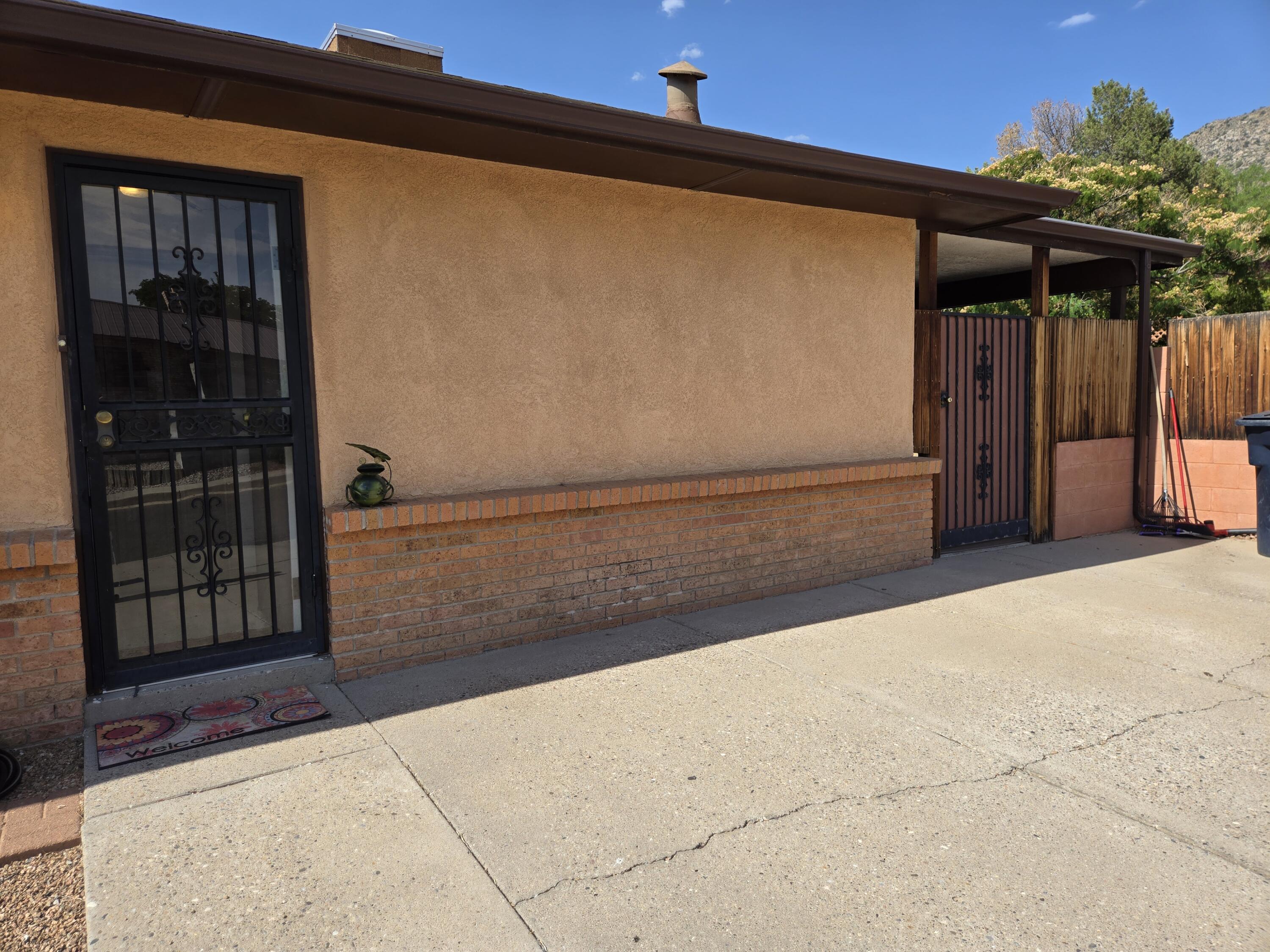 2830 CASA DEL NORTE Drive NE