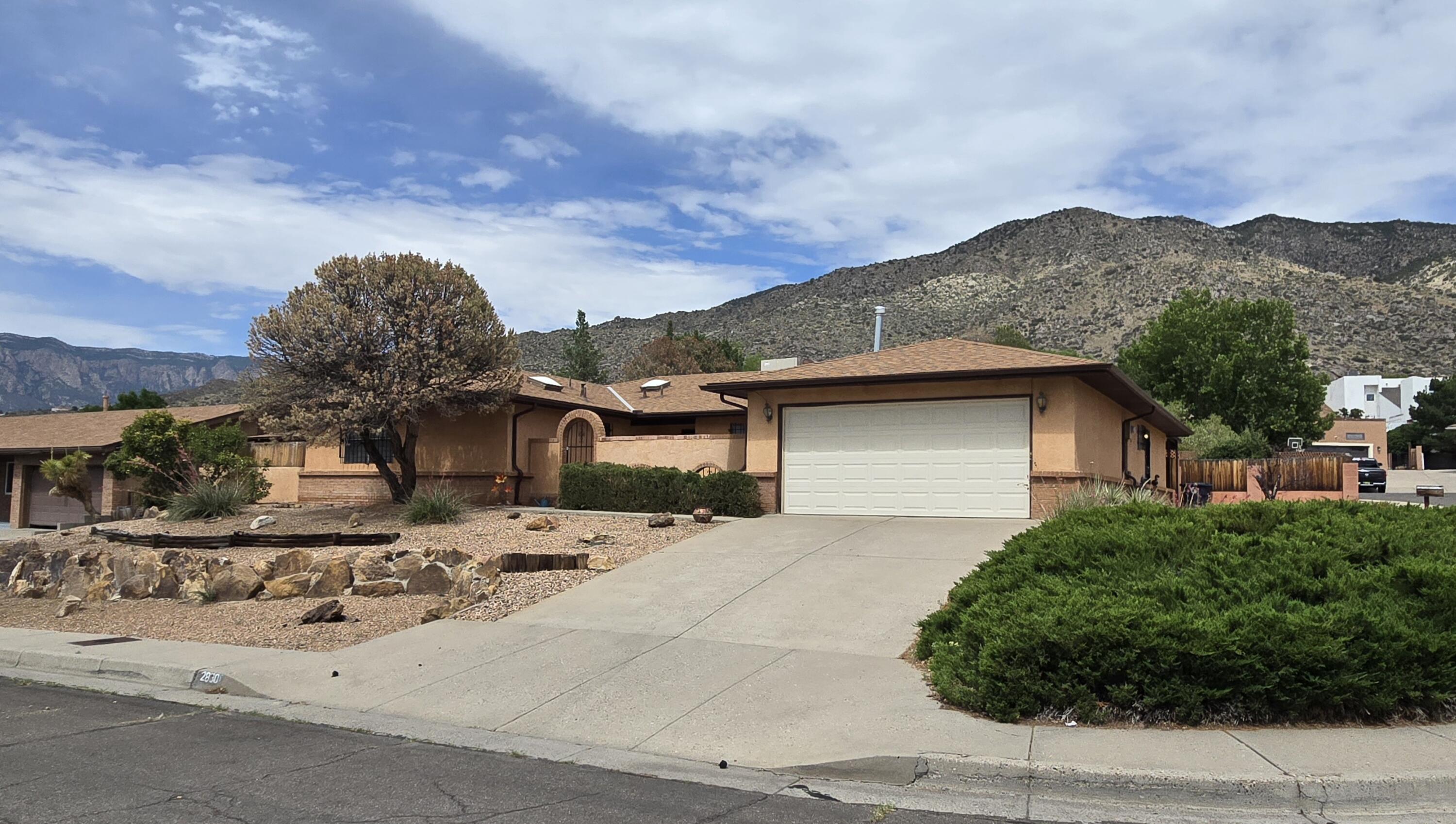 2830 CASA DEL NORTE Drive NE