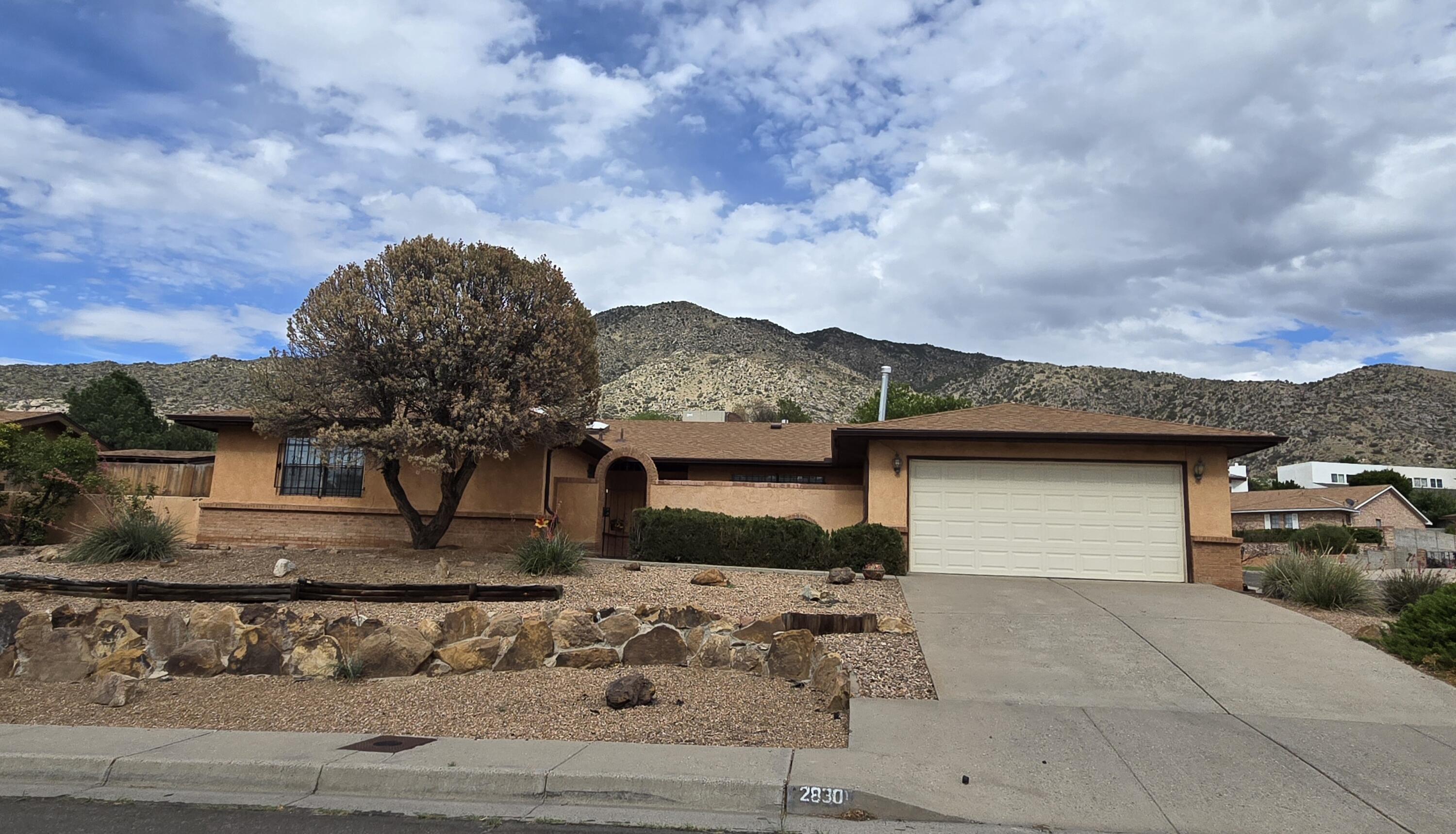 2830 CASA DEL NORTE Drive NE