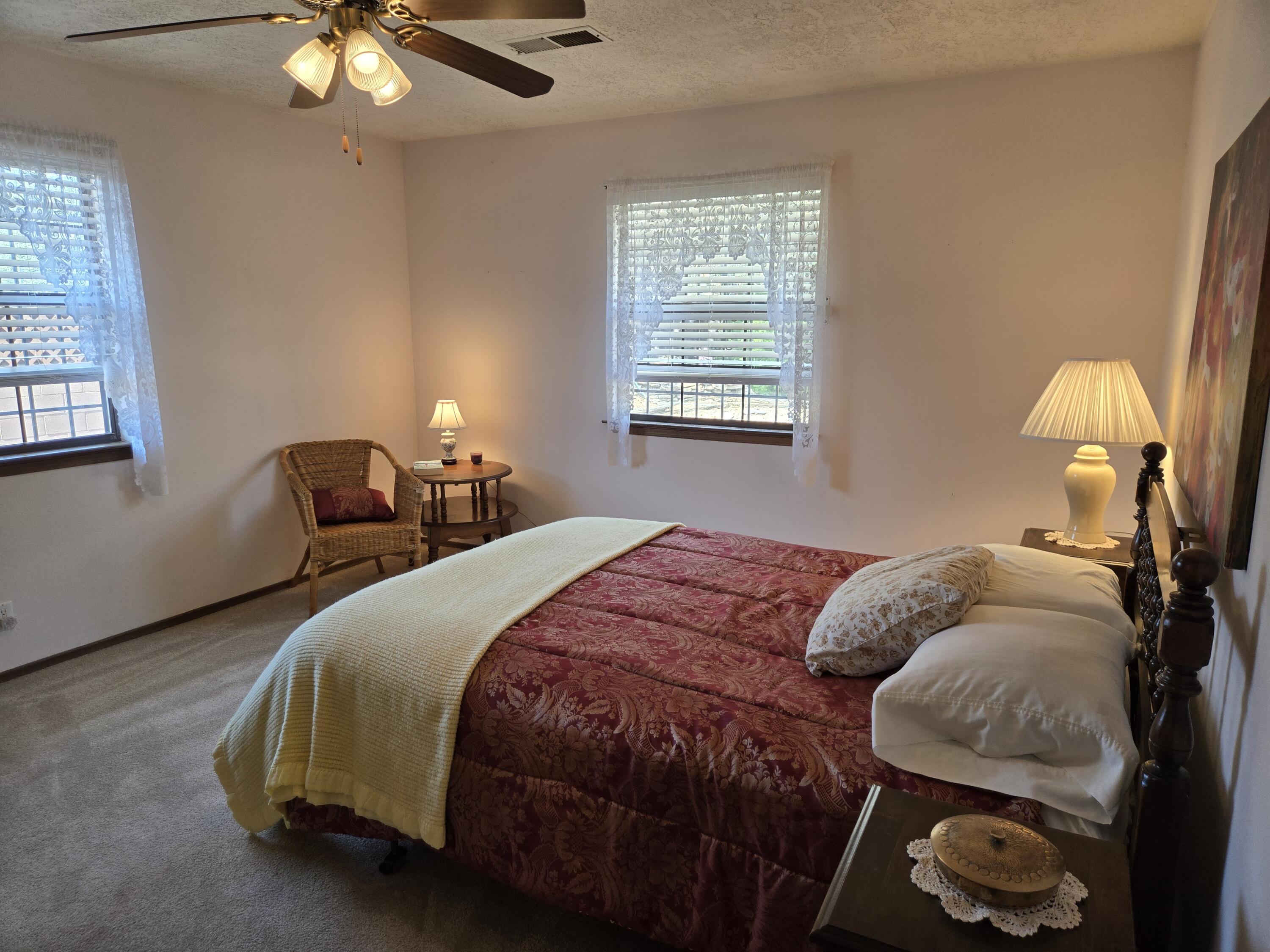 2830 CASA DEL NORTE Drive NE