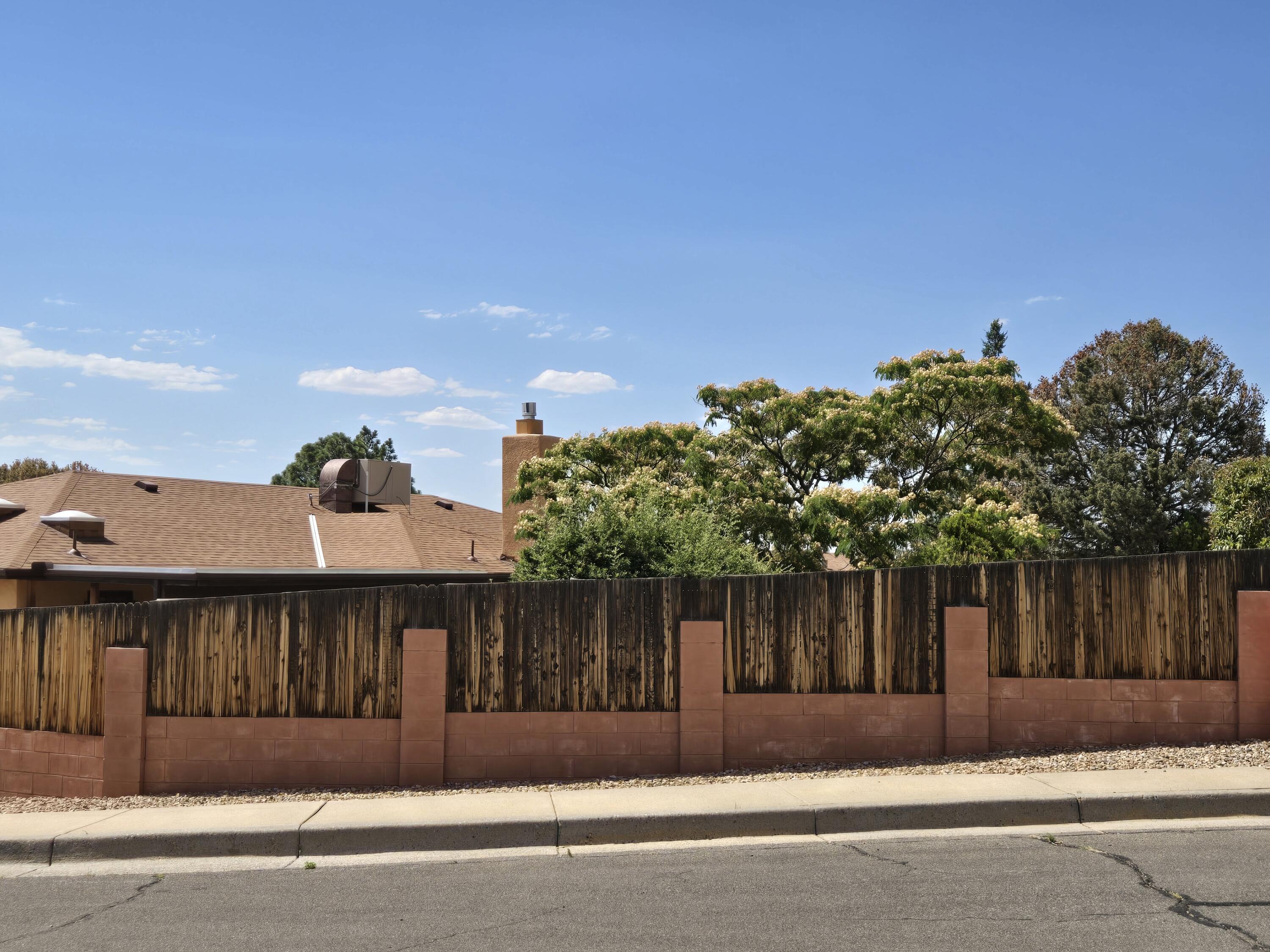 2830 CASA DEL NORTE Drive NE