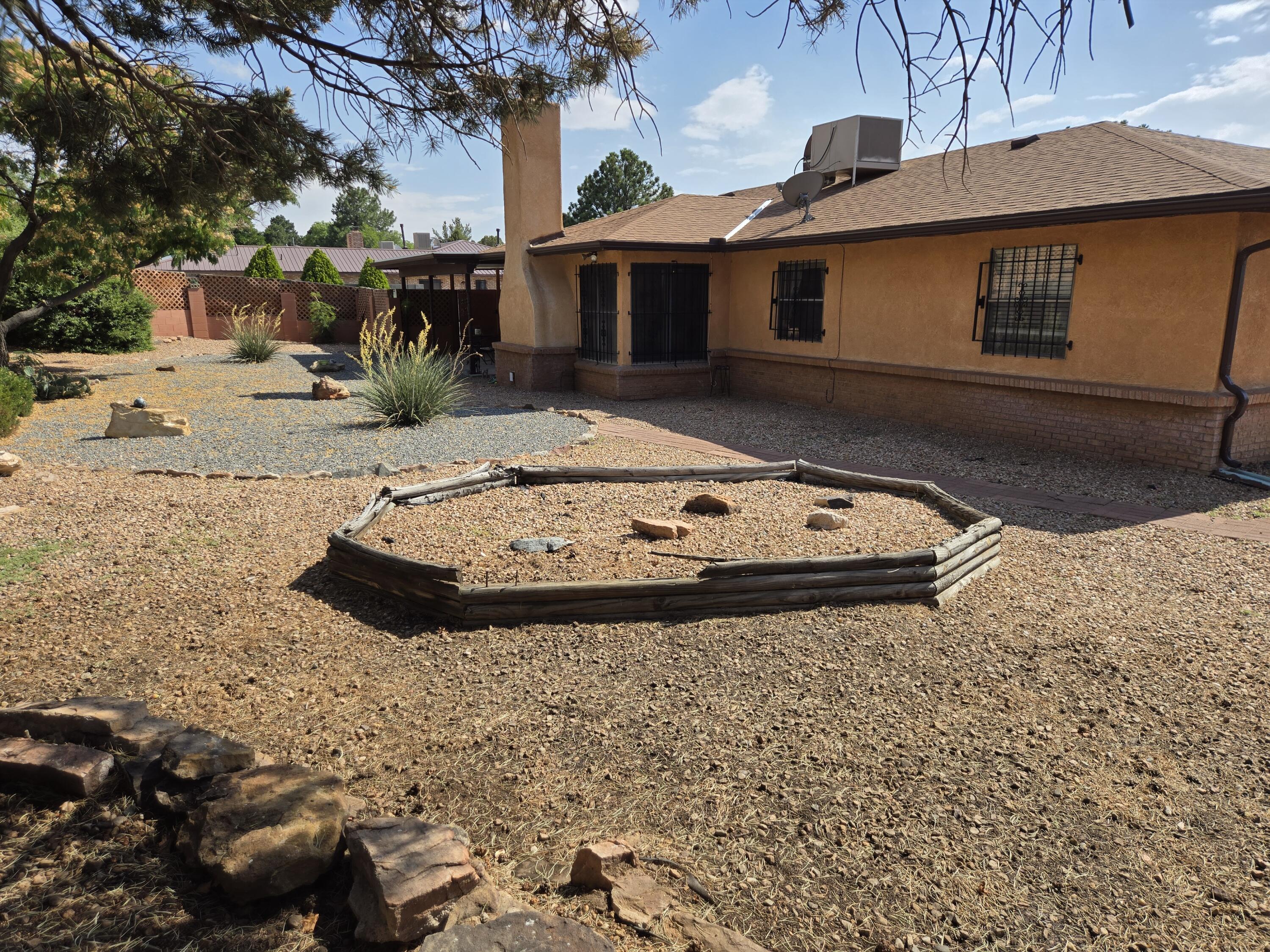 2830 CASA DEL NORTE Drive NE