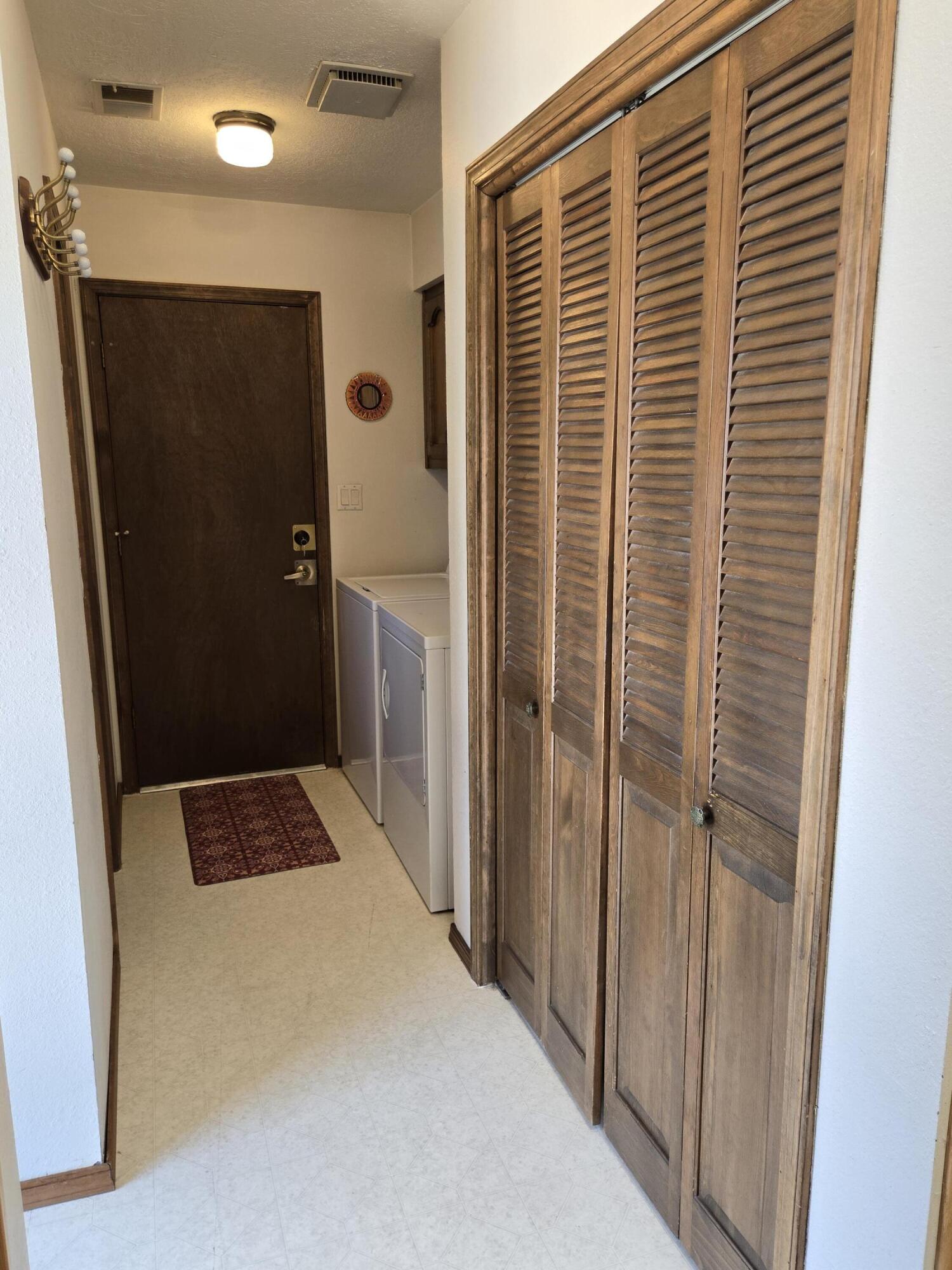 2830 CASA DEL NORTE Drive NE