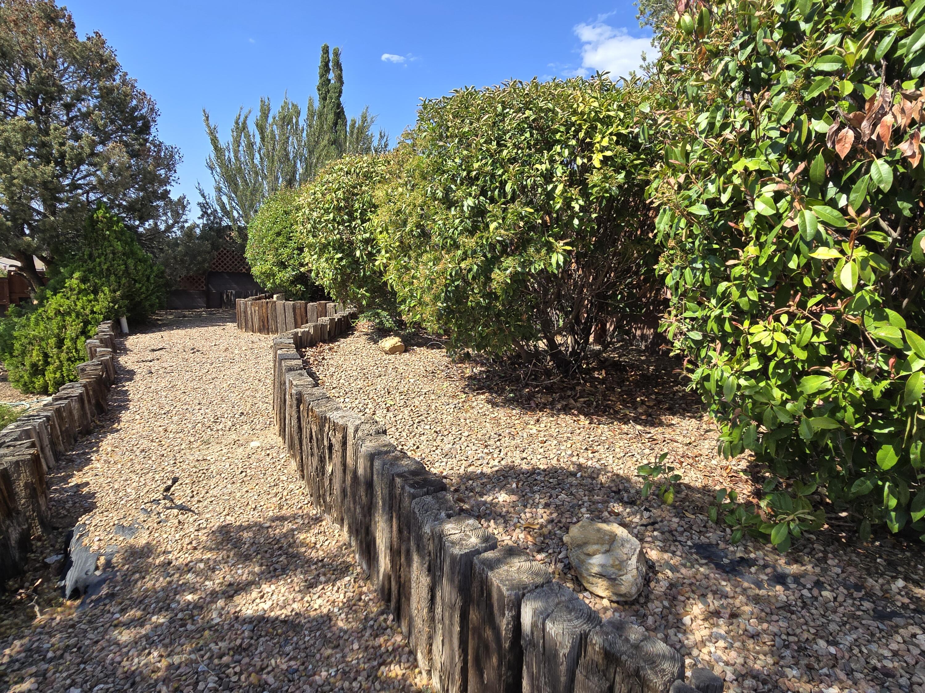 2830 CASA DEL NORTE Drive NE