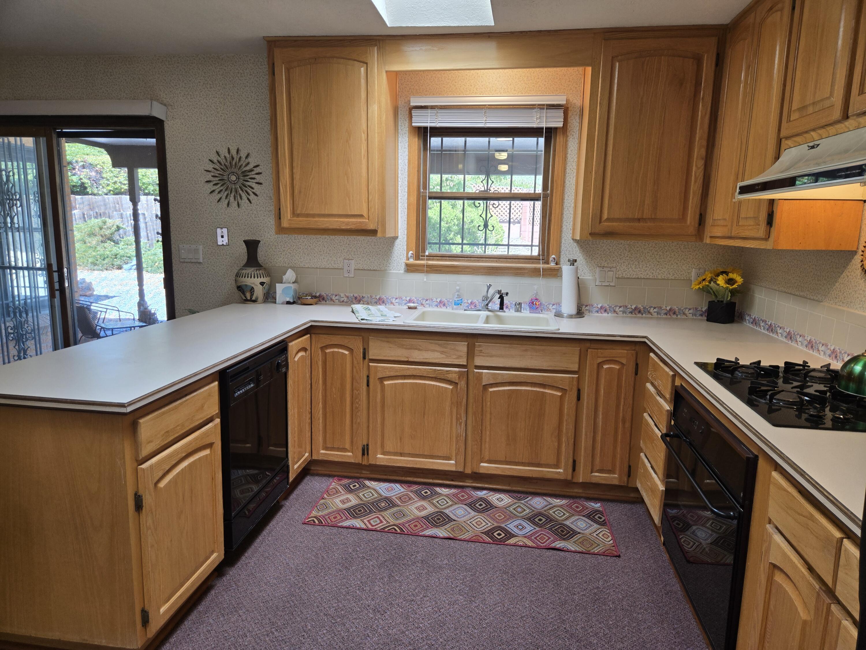 2830 CASA DEL NORTE Drive NE