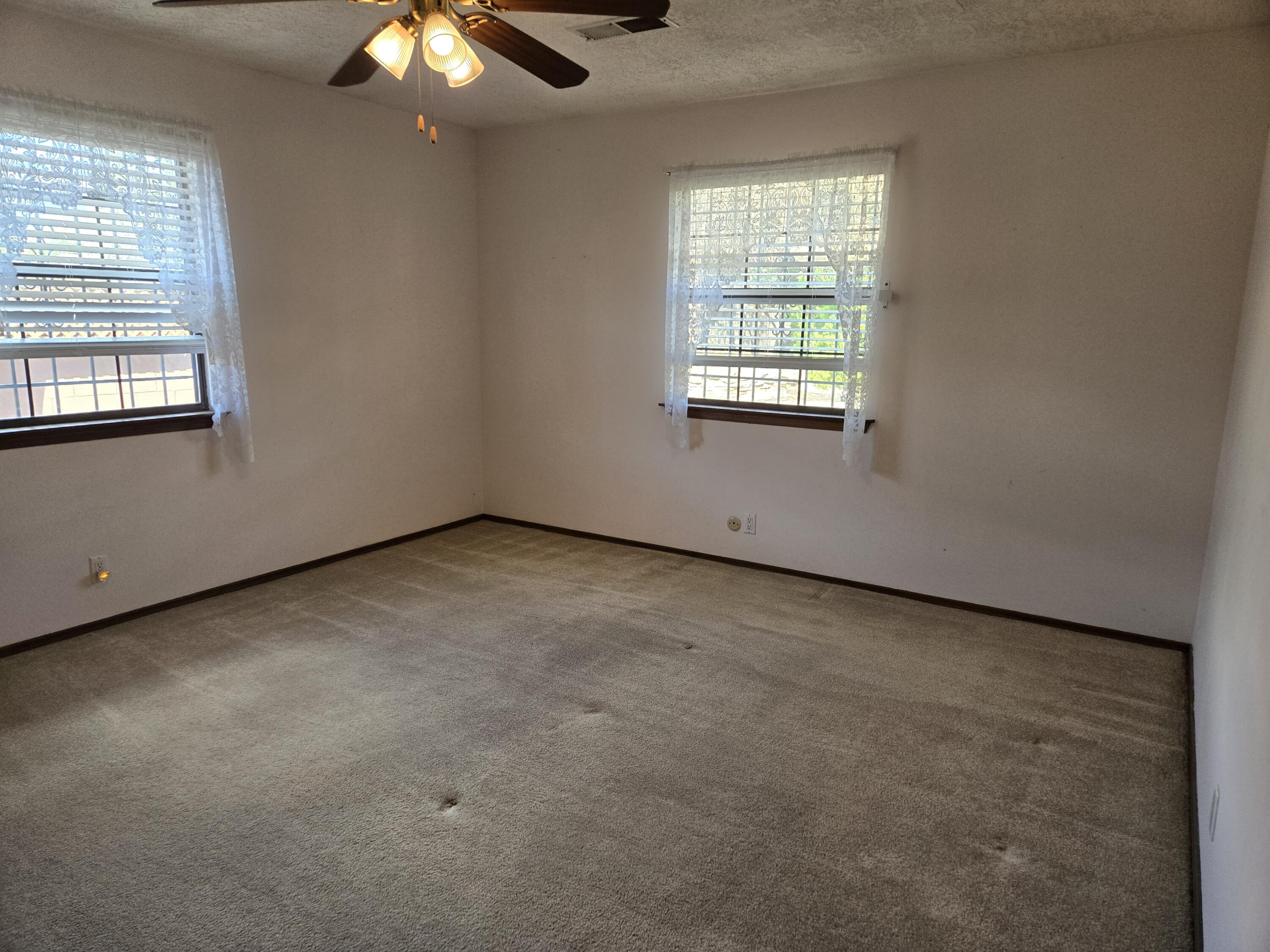 2830 CASA DEL NORTE Drive NE