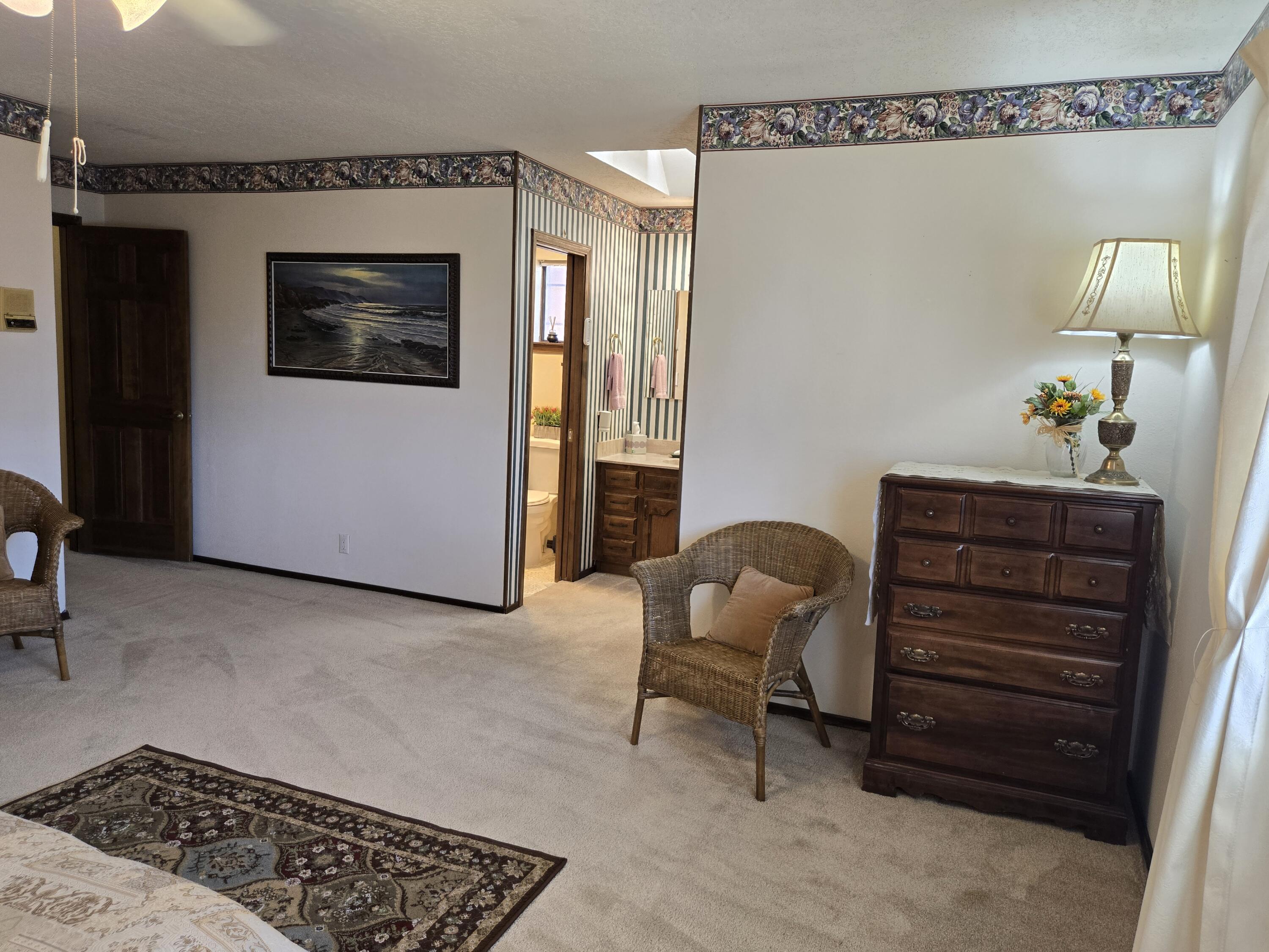 2830 CASA DEL NORTE Drive NE